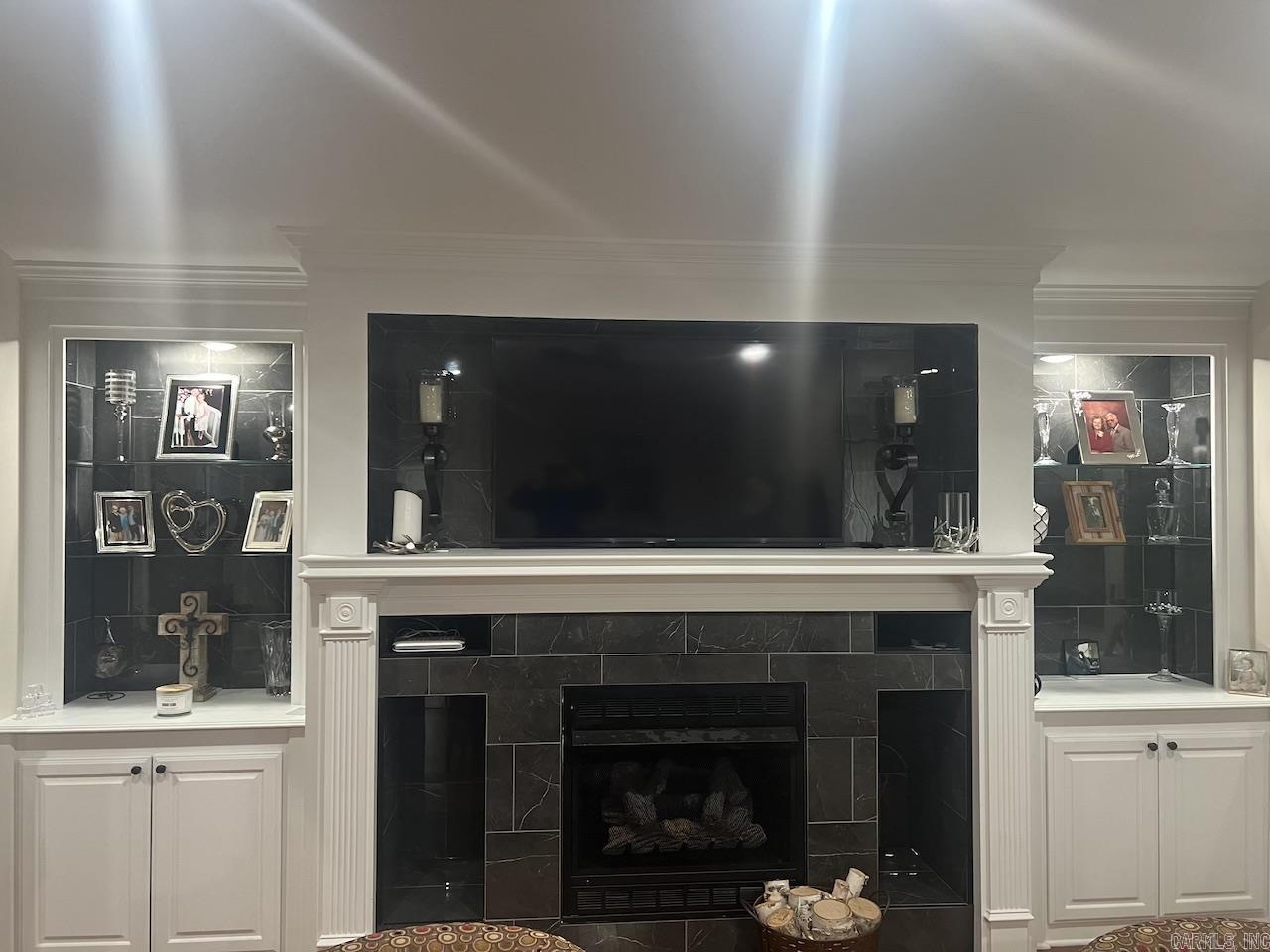 ENCLAVE - Residential