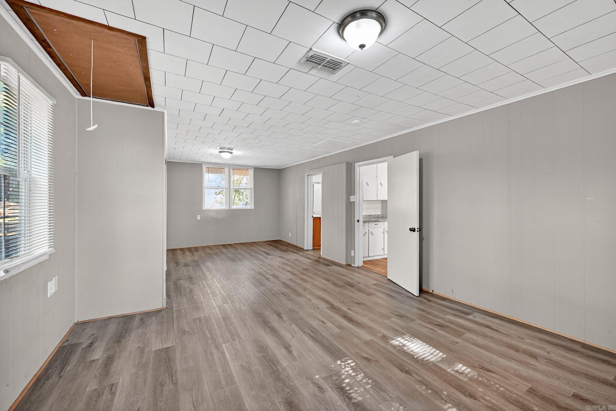 BENTON - Residential