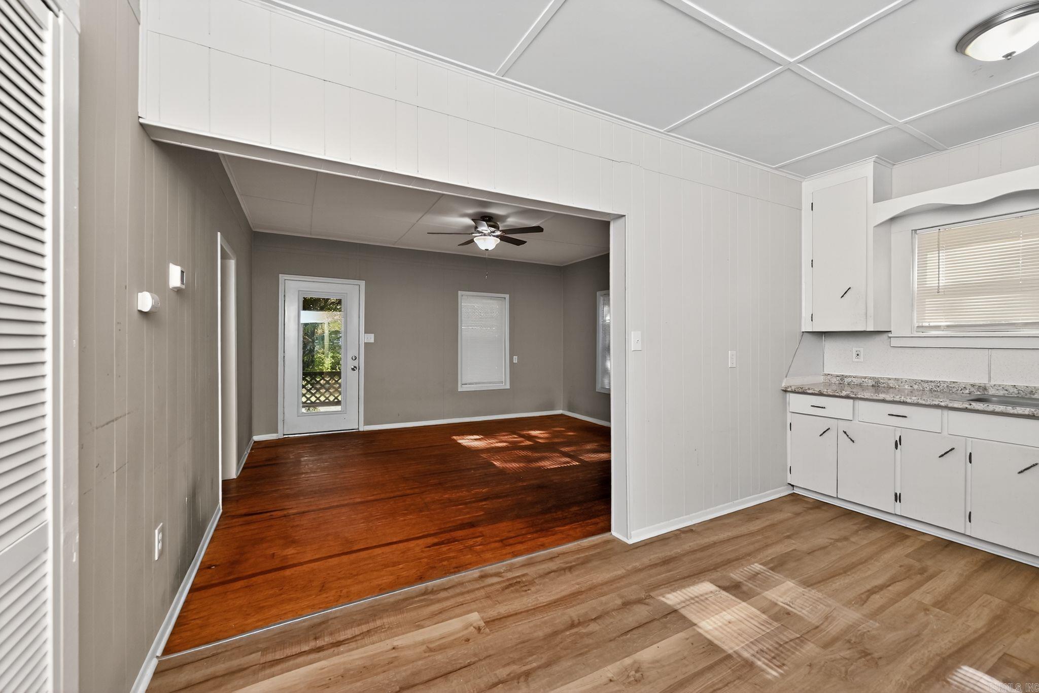 BENTON - Residential