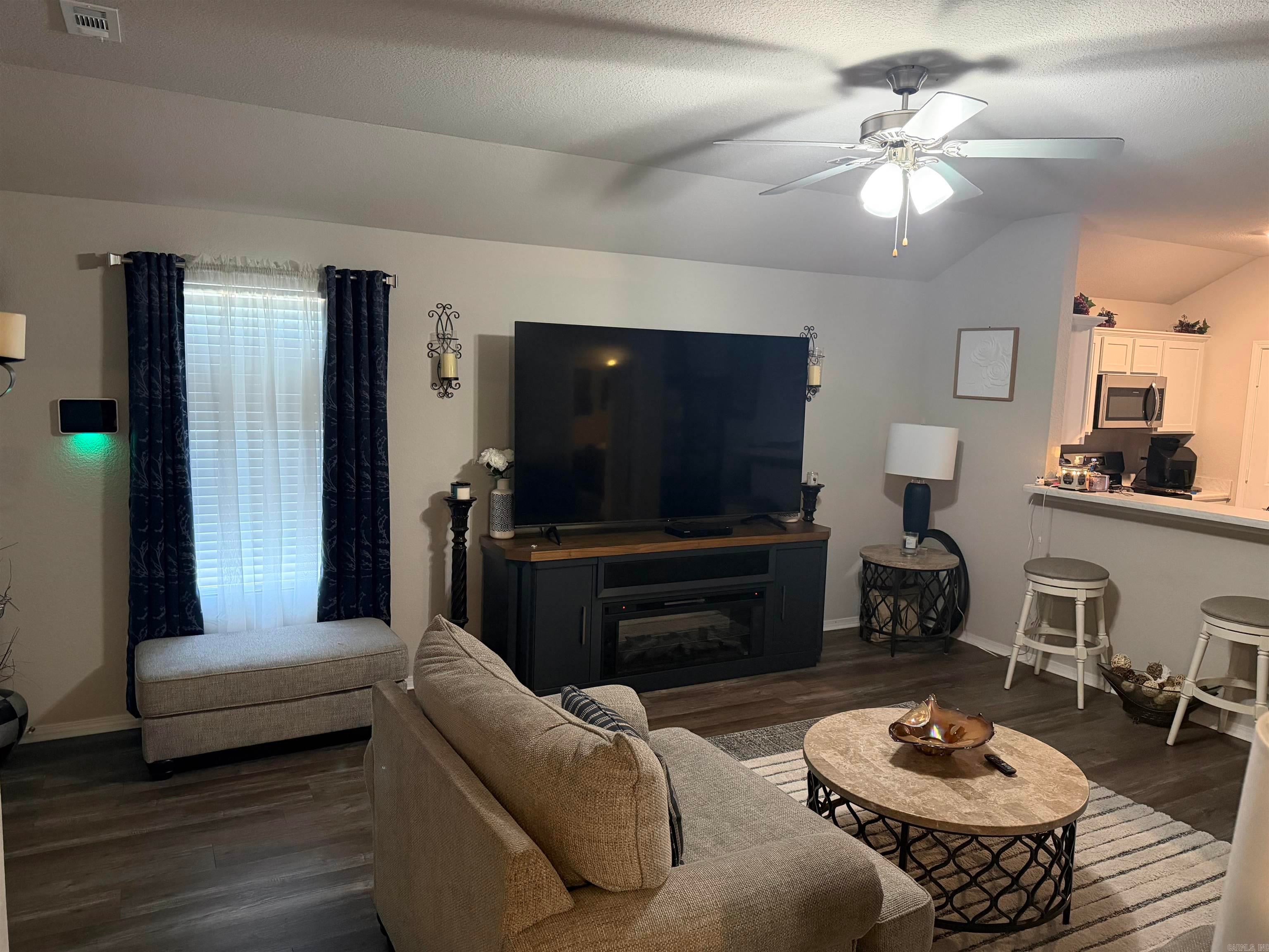 STAGECOACH MEADOWS - Residential