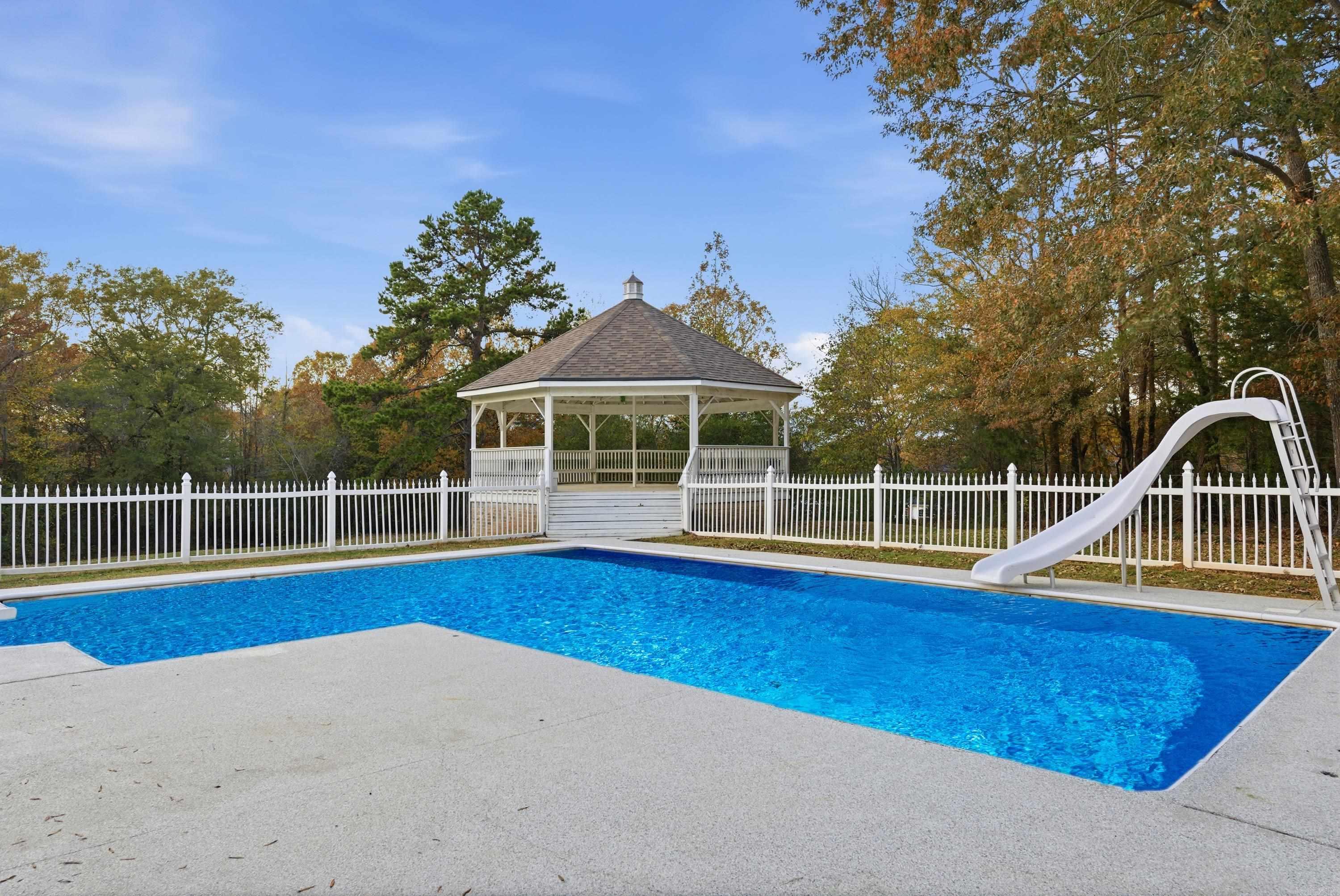 SUMMERHILL PLACE - Residential