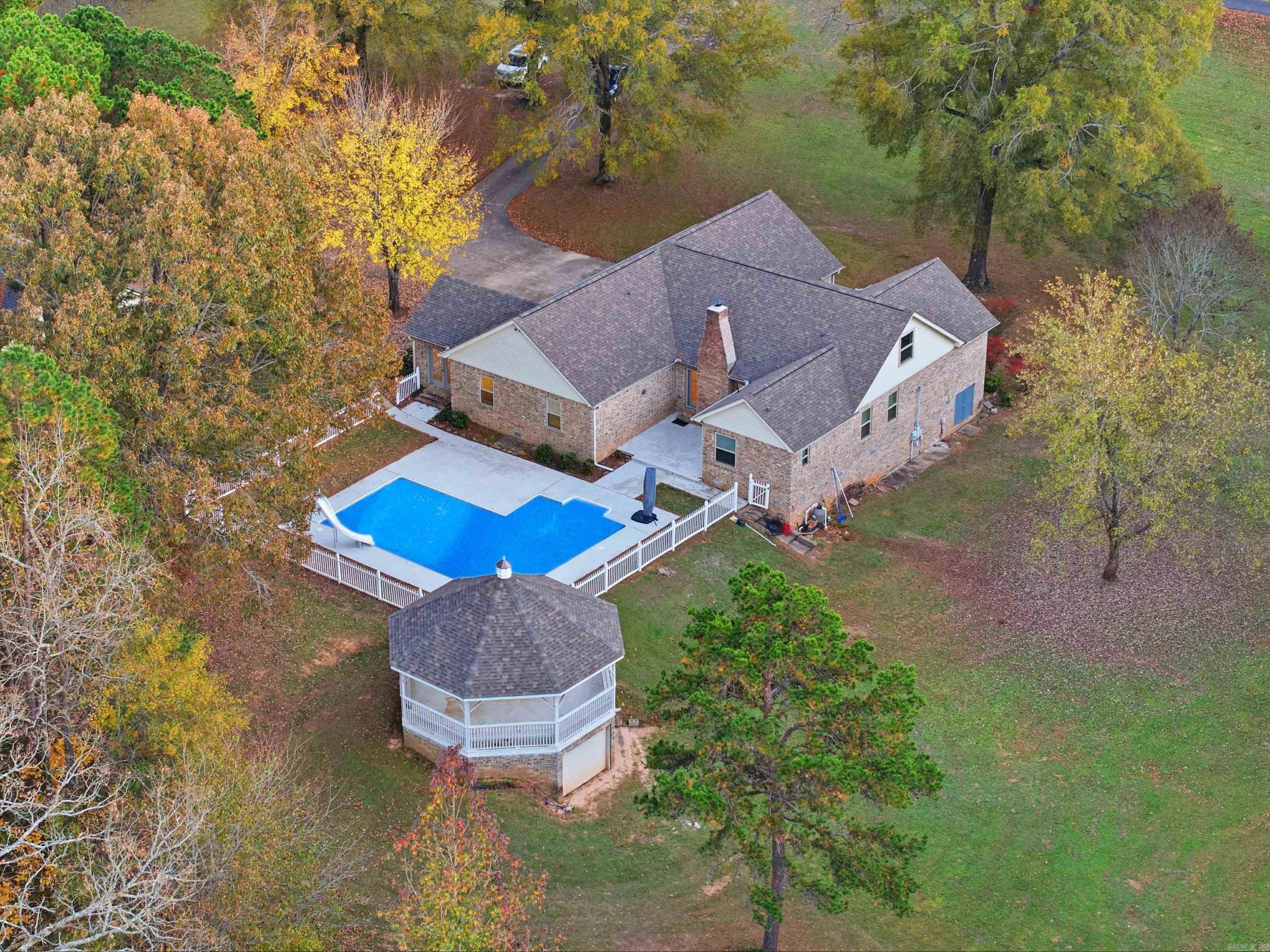 SUMMERHILL PLACE - Residential