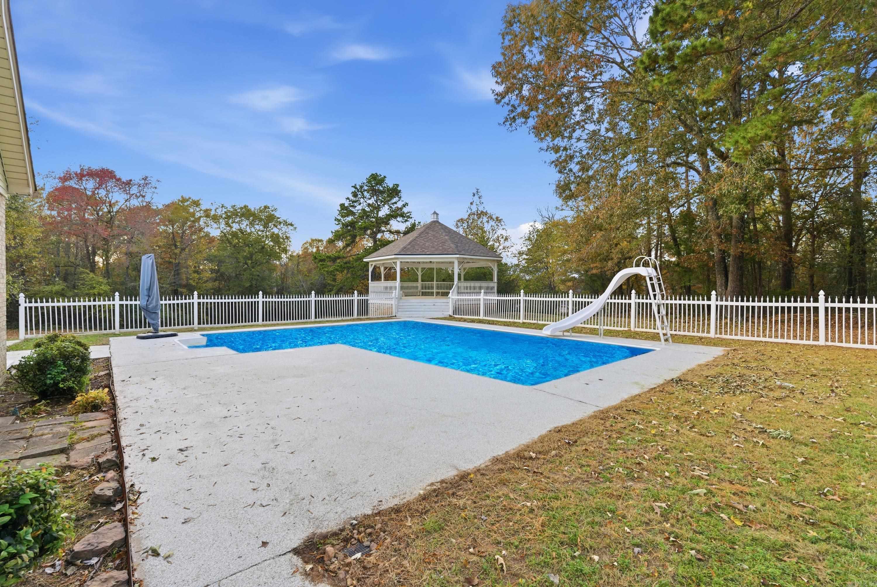 SUMMERHILL PLACE - Residential