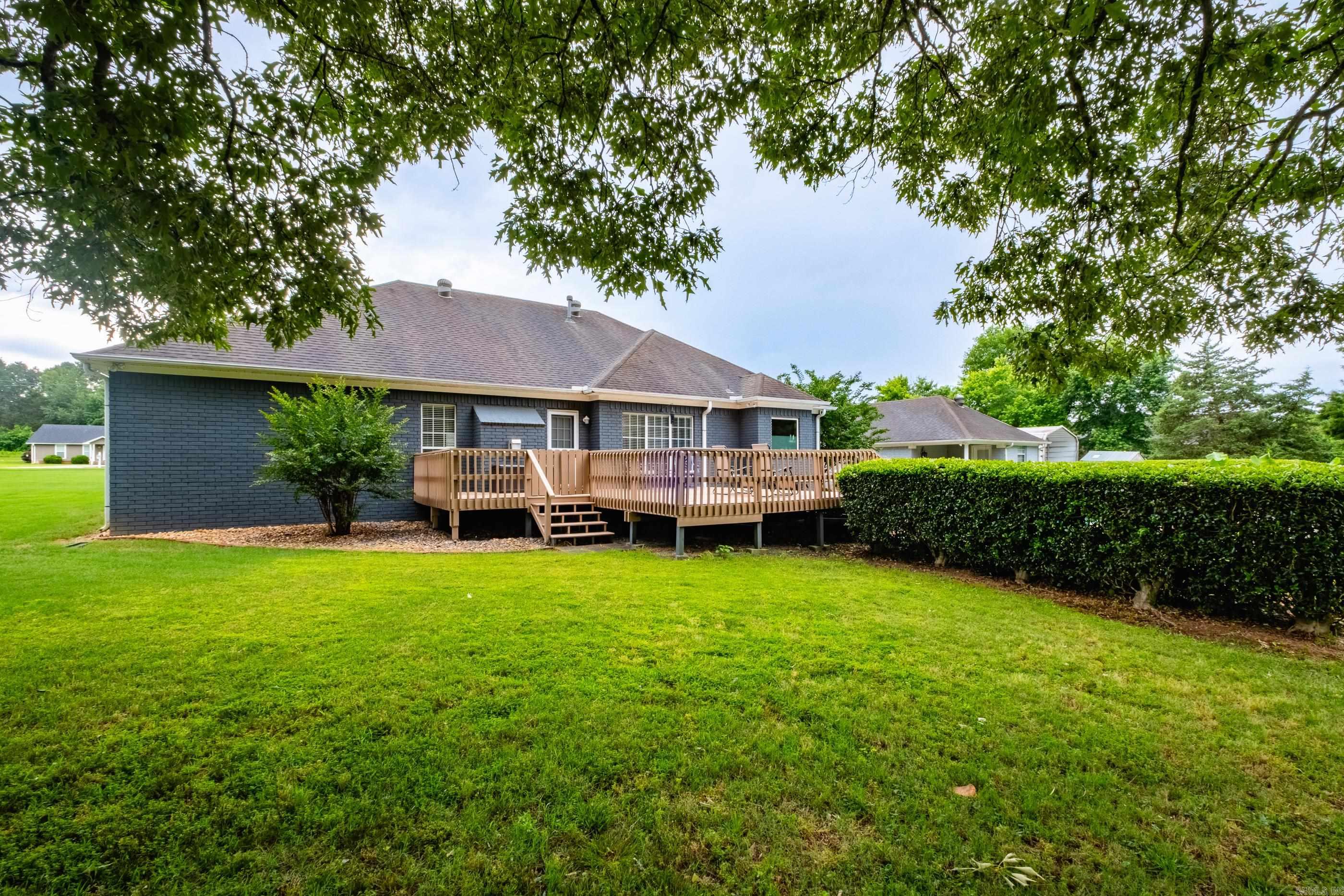 MCKENZIE MEADOW - Residential