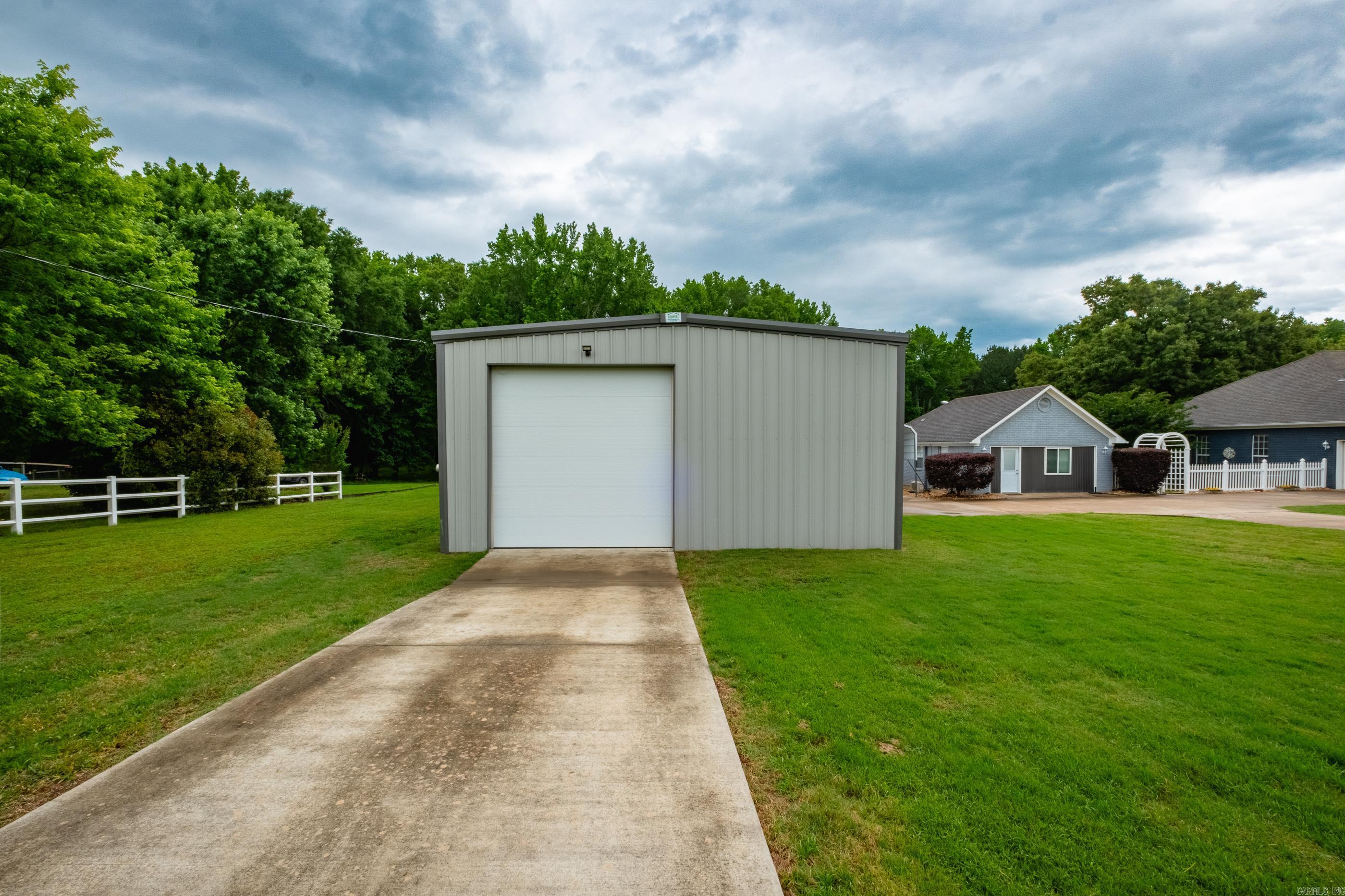 MCKENZIE MEADOW - Residential