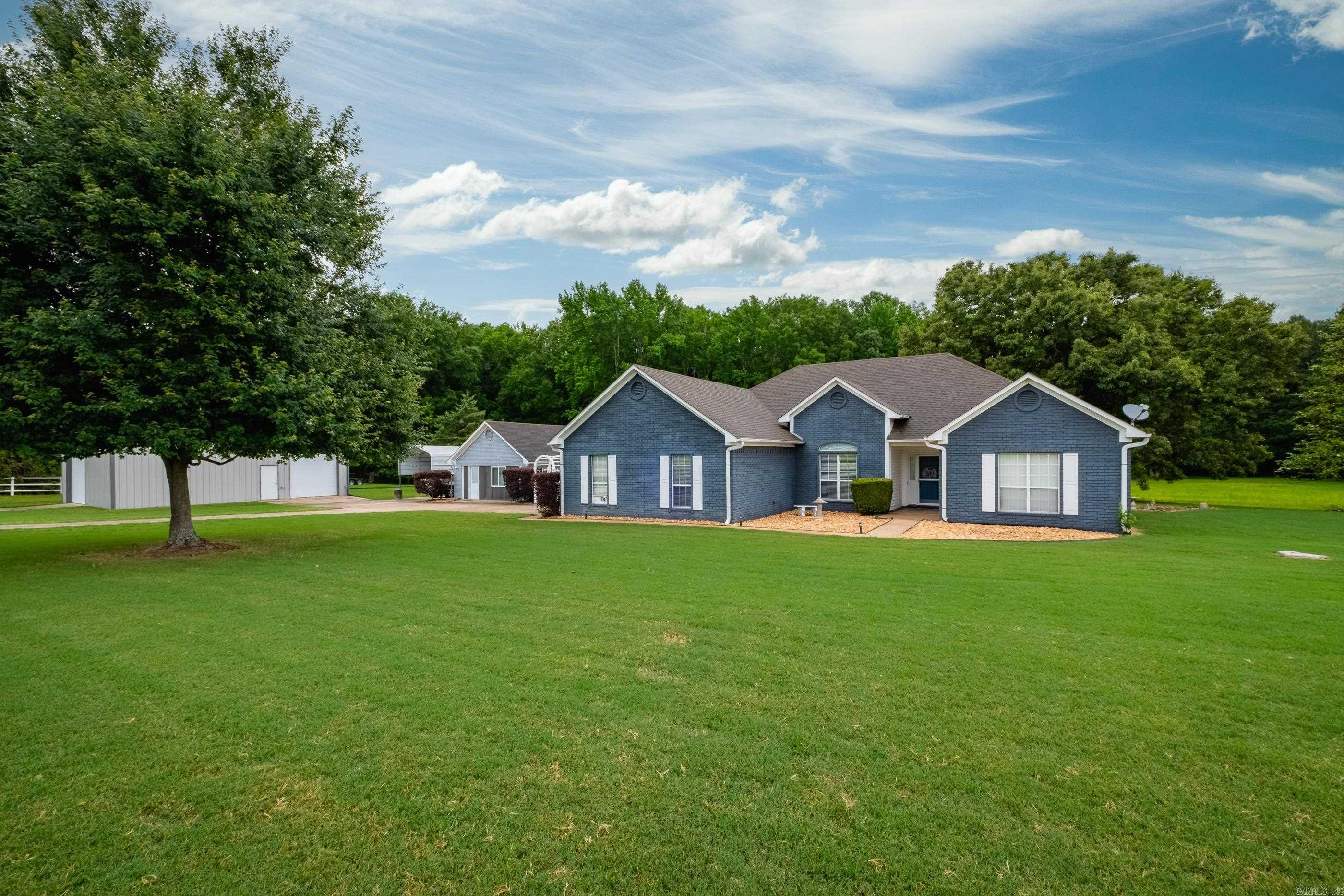 MCKENZIE MEADOW - Residential