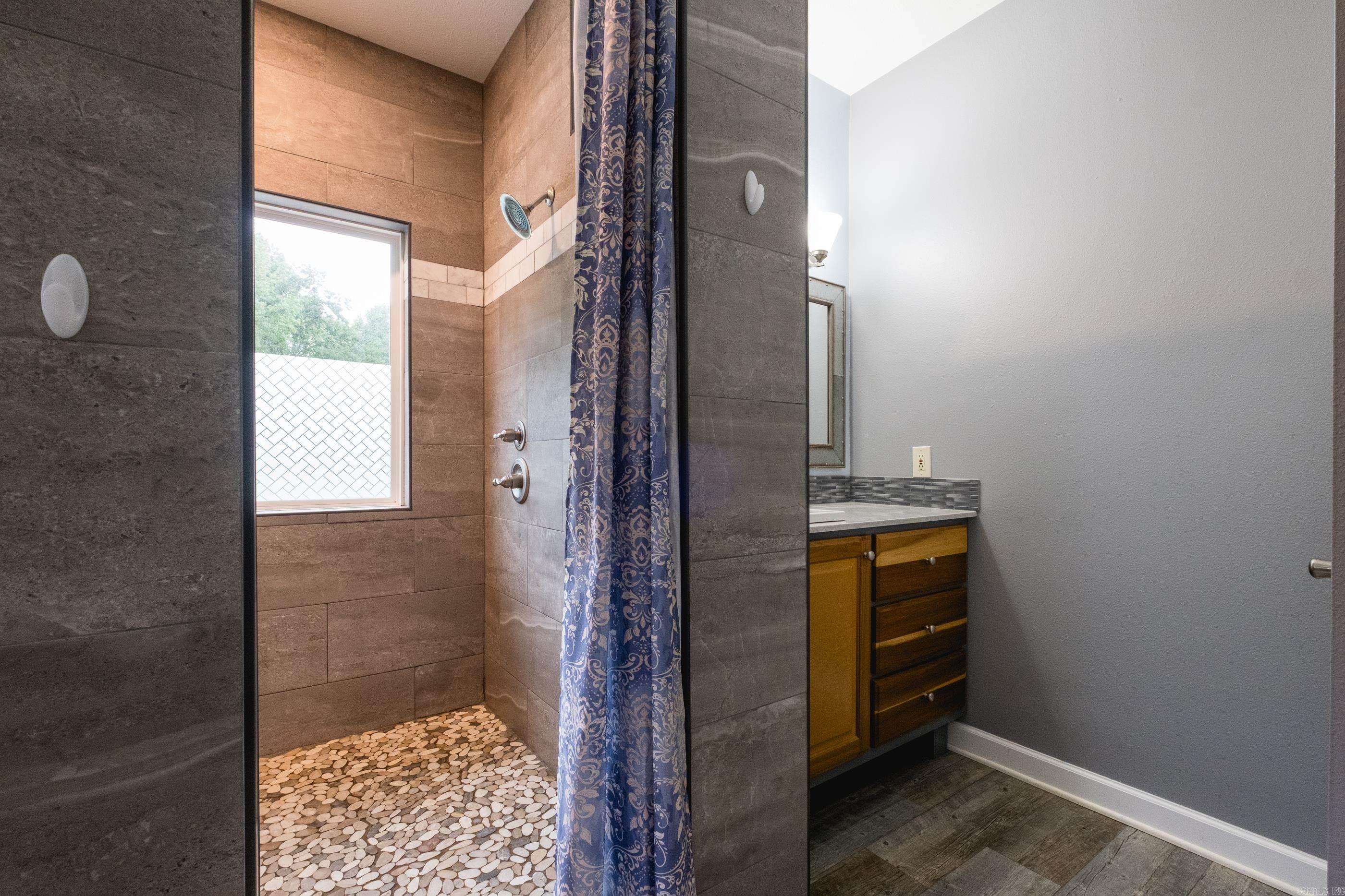 MCKENZIE MEADOW - Residential