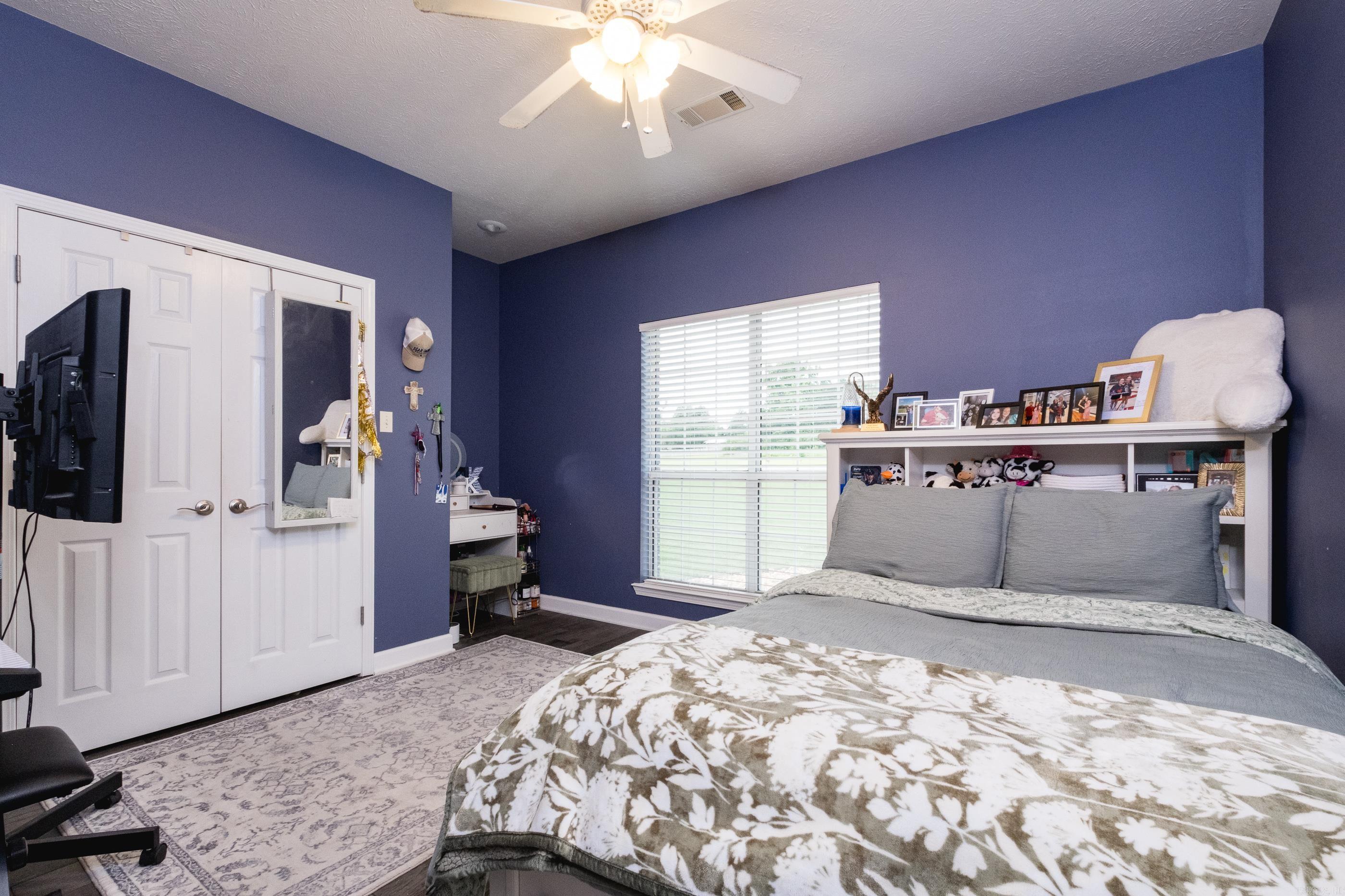 MCKENZIE MEADOW - Residential