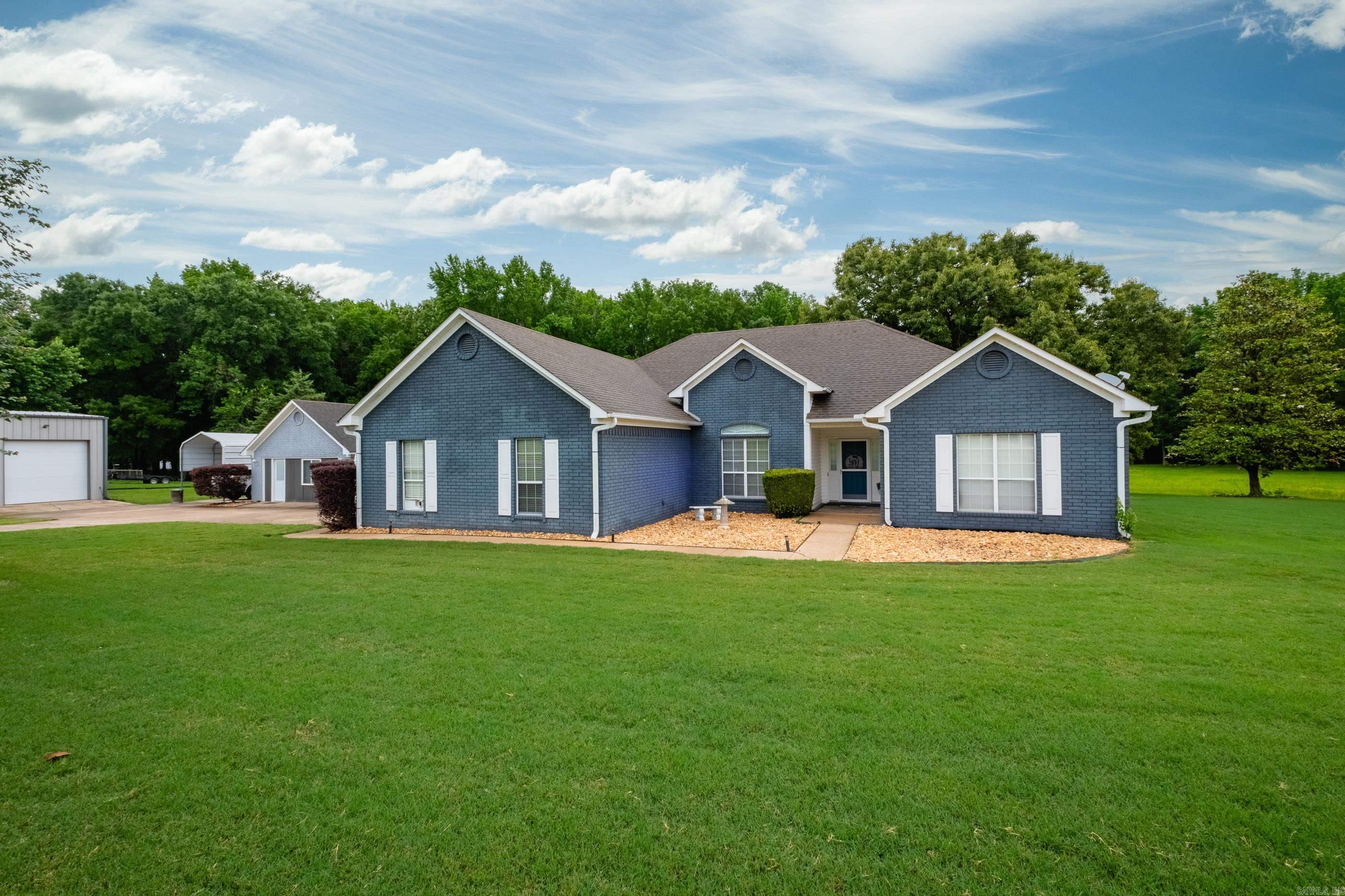 MCKENZIE MEADOW - Residential