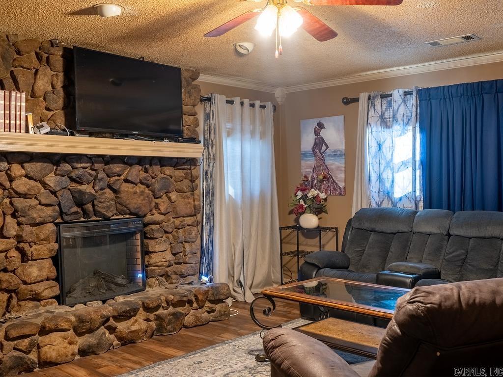 BLOOMFIELD HILLS - Residential