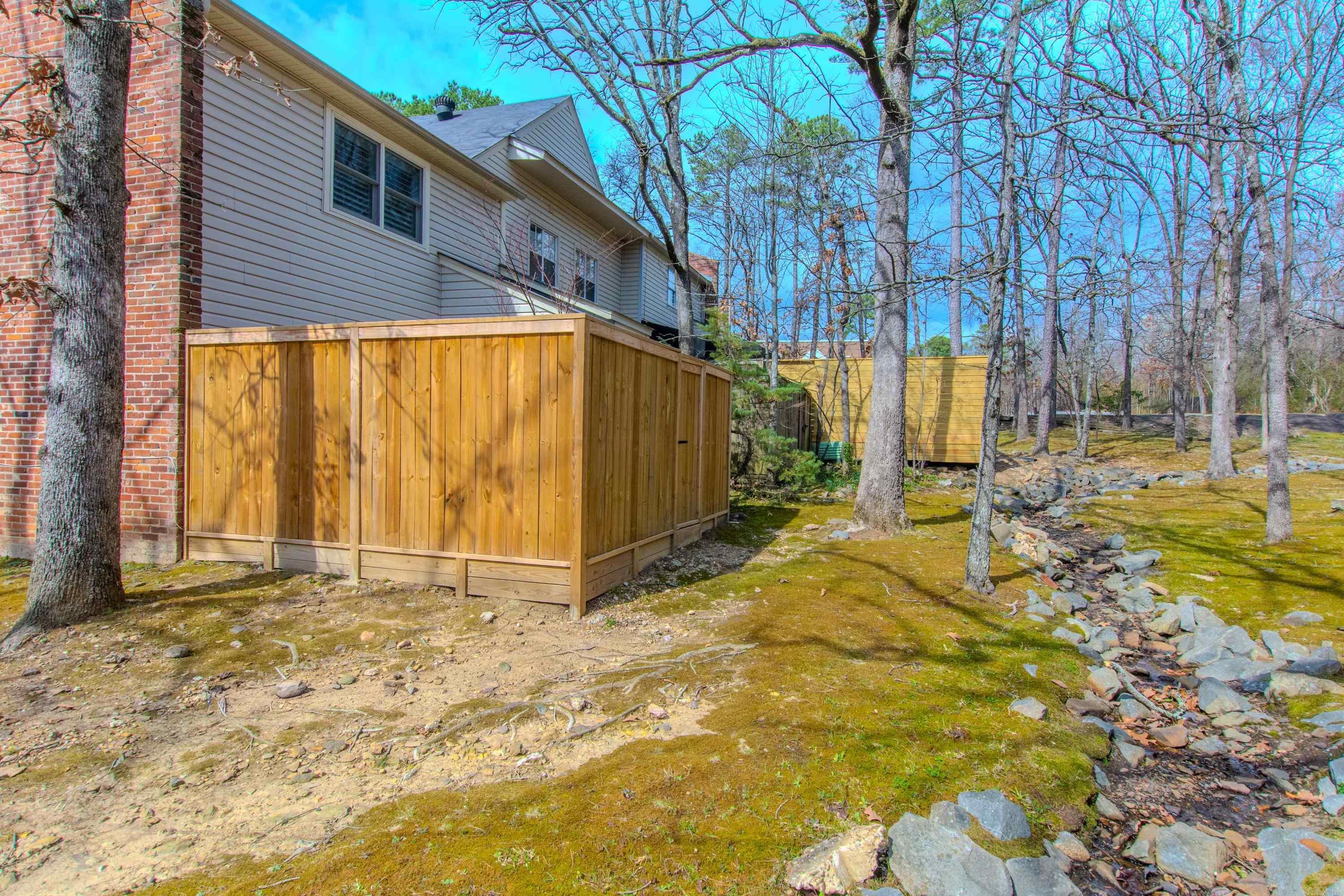 KINGSBRIDGE TWNHSE - Residential