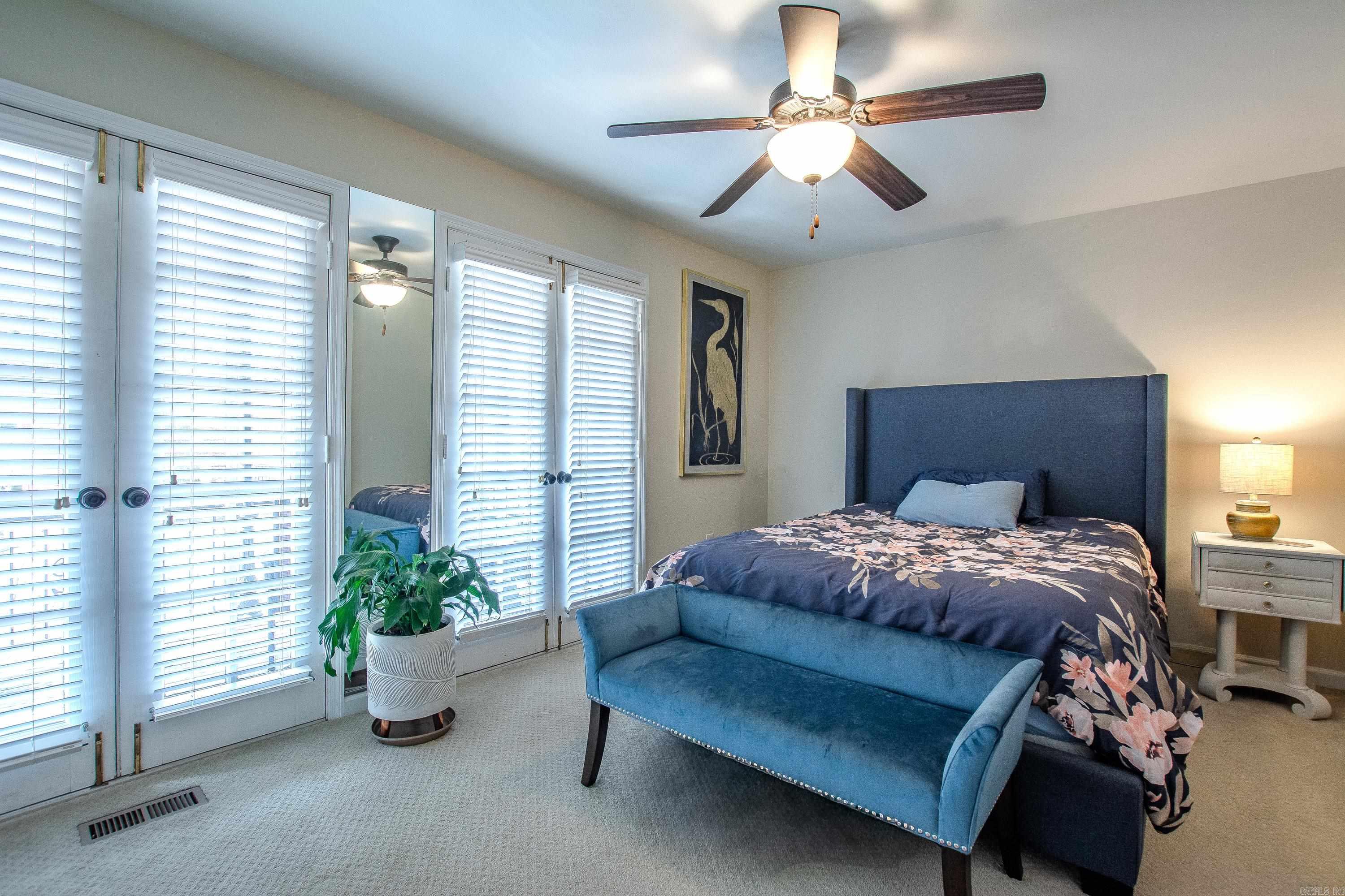 KINGSBRIDGE TWNHSE - Residential