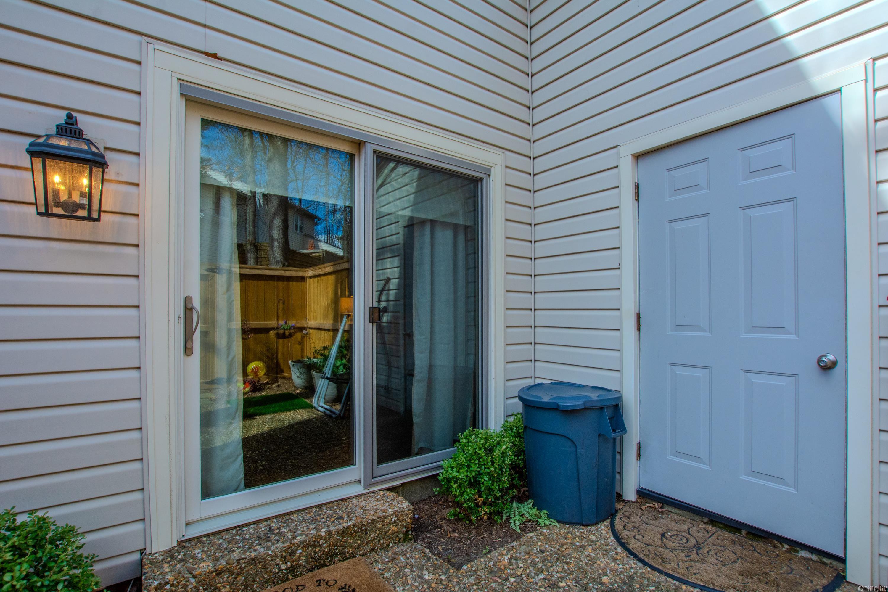 KINGSBRIDGE TWNHSE - Residential