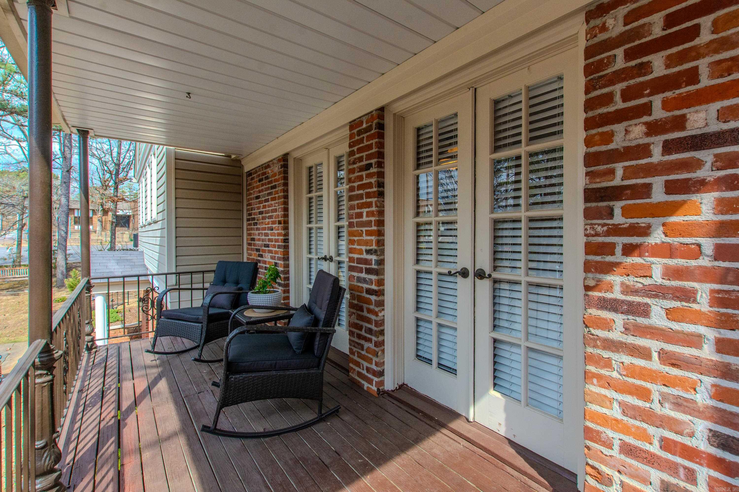 KINGSBRIDGE TWNHSE - Residential