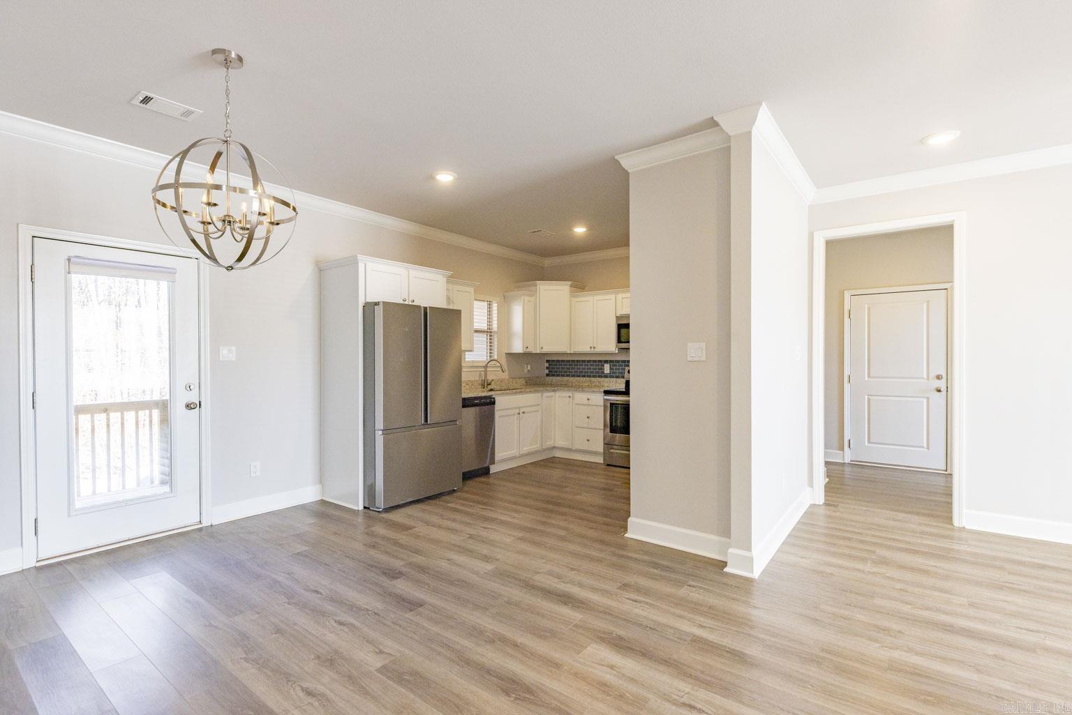 WESTERN WOODS - Residential