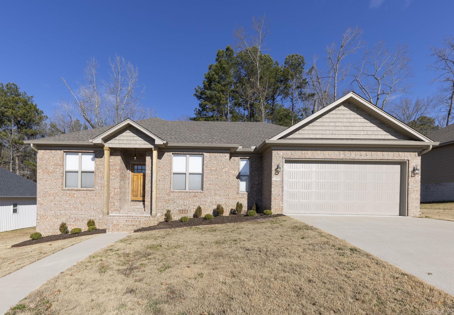 WESTERN WOODS - Residential