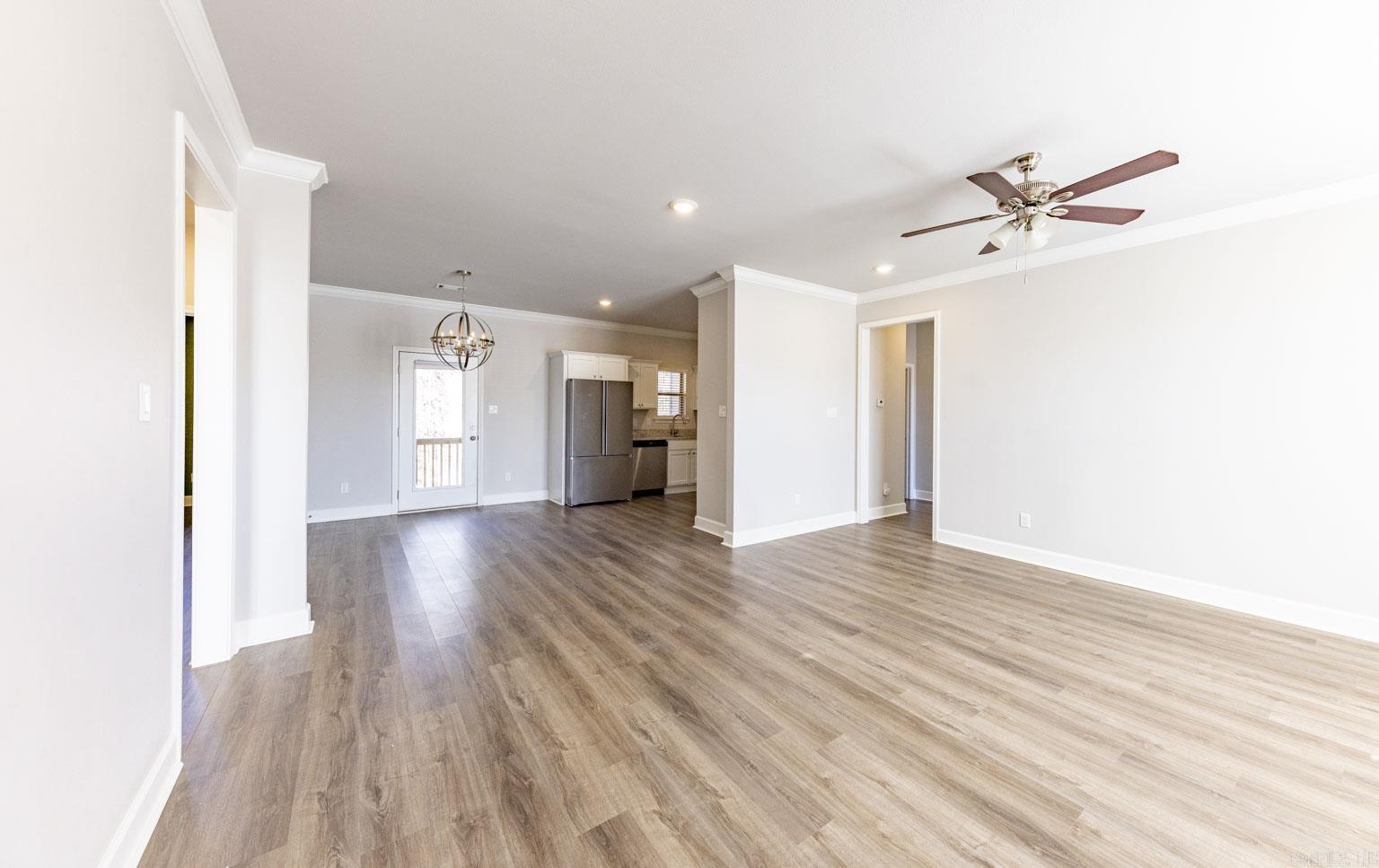 WESTERN WOODS - Residential