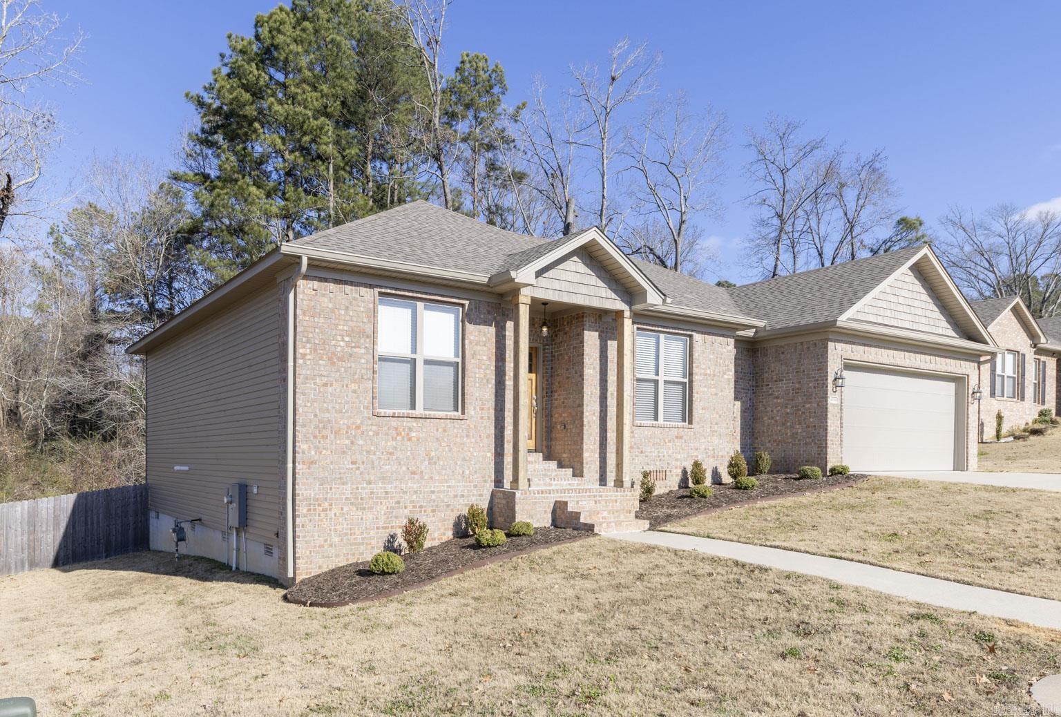 WESTERN WOODS - Residential