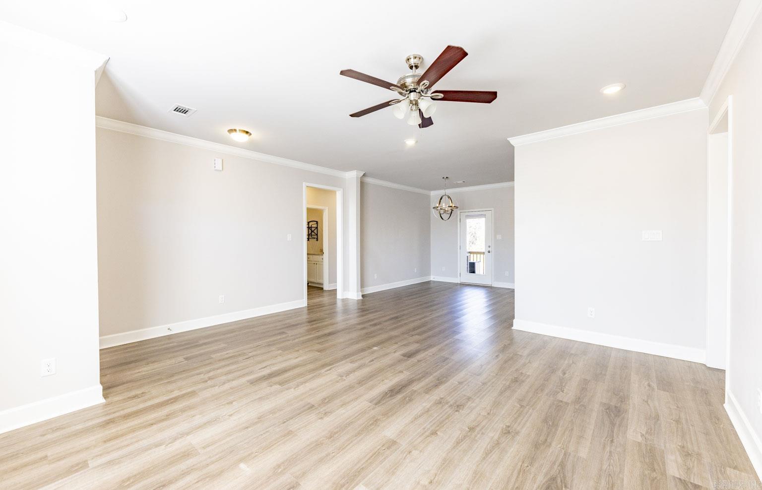 WESTERN WOODS - Residential