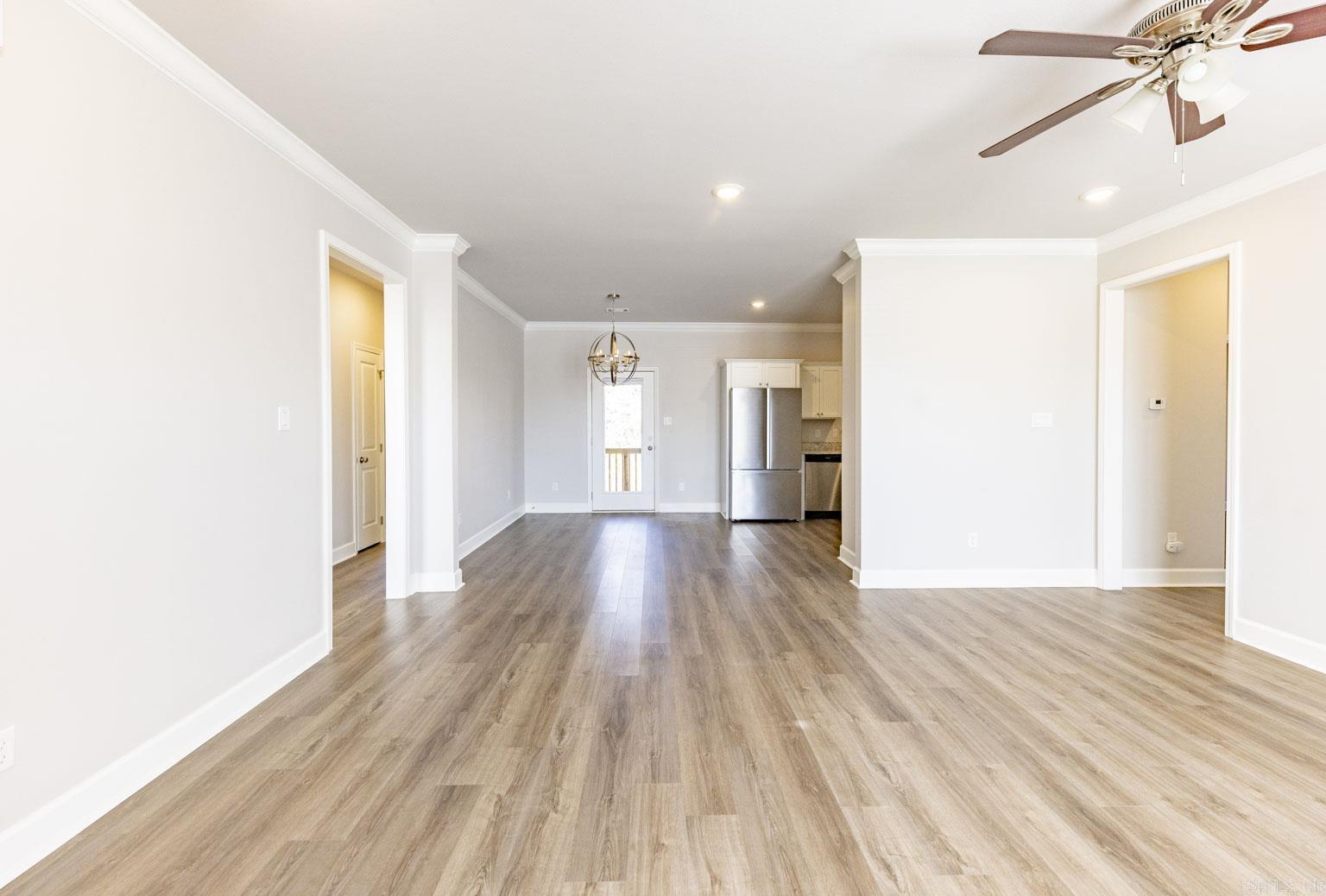 WESTERN WOODS - Residential