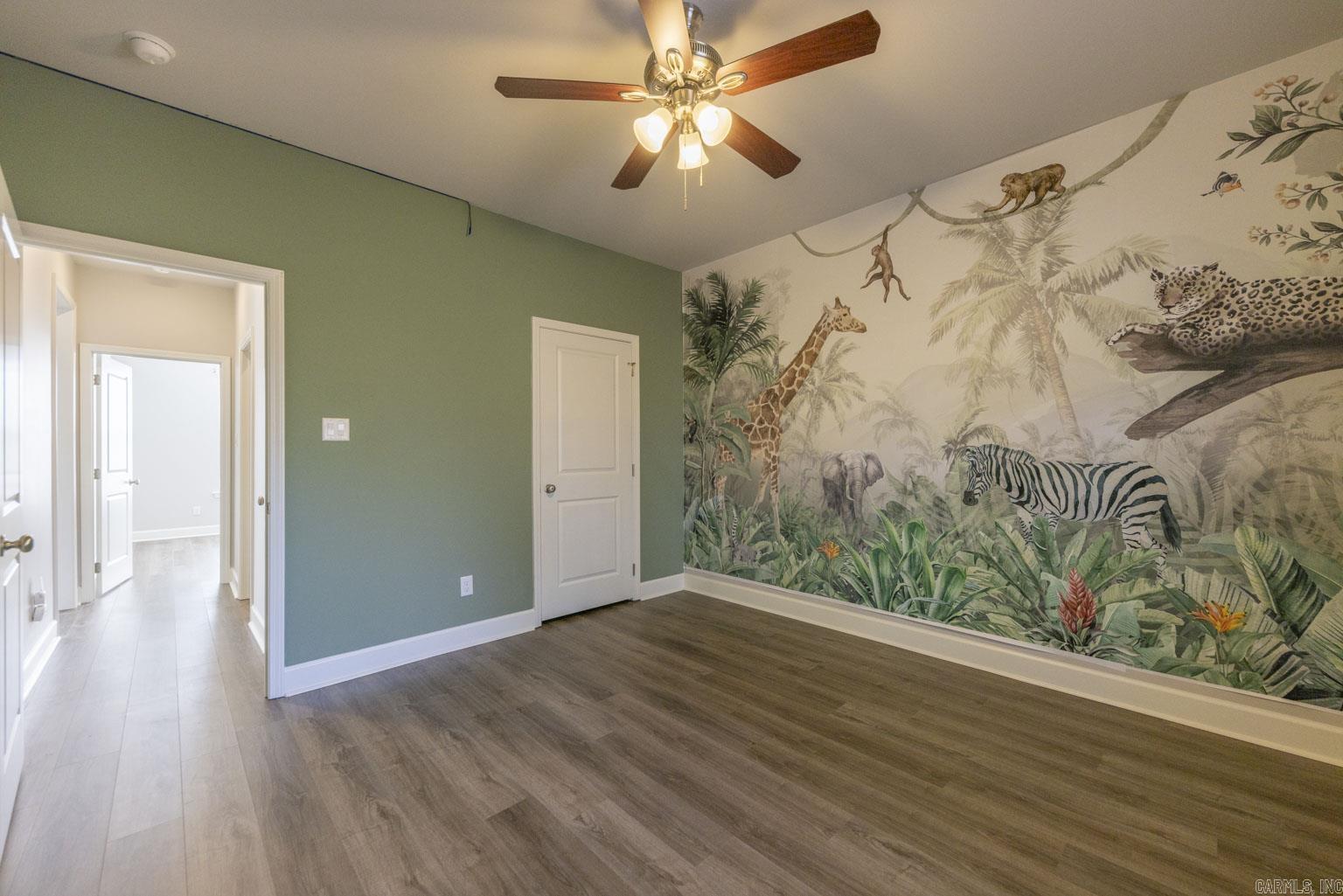 WESTERN WOODS - Residential