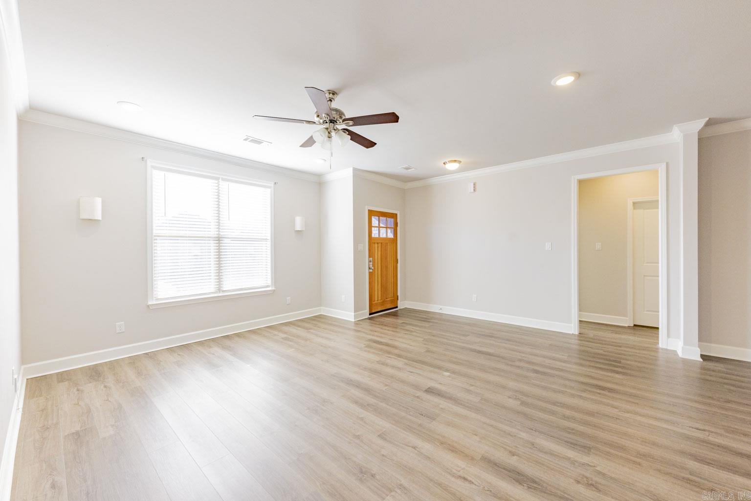 WESTERN WOODS - Residential