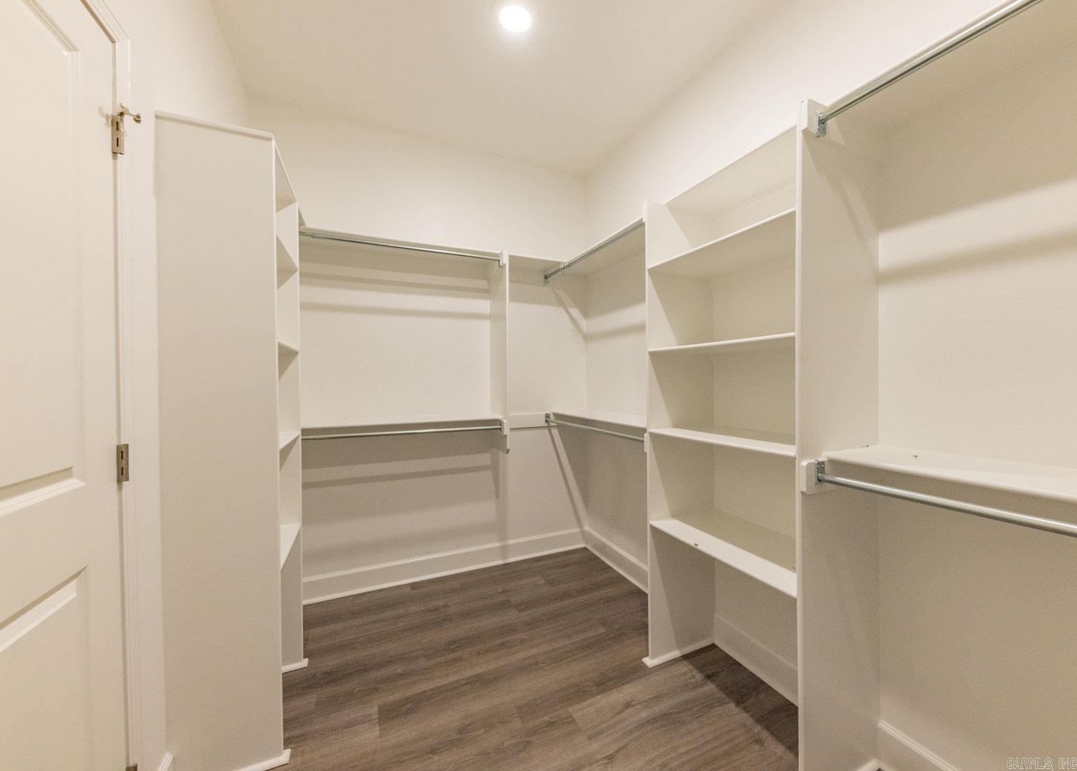 WESTERN WOODS - Residential