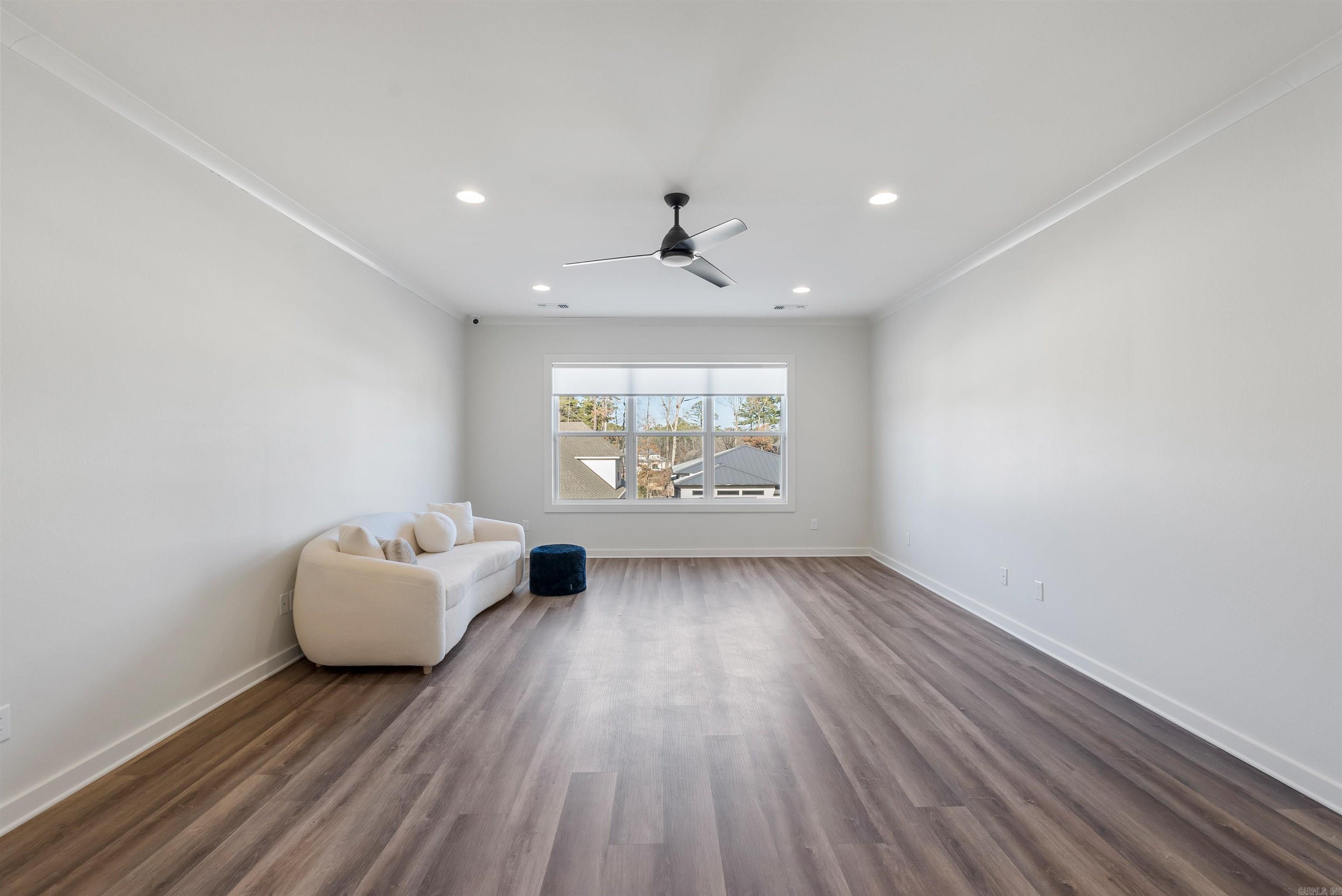 CHENAL VALLEY "ENSBURY PLACE" - Residential