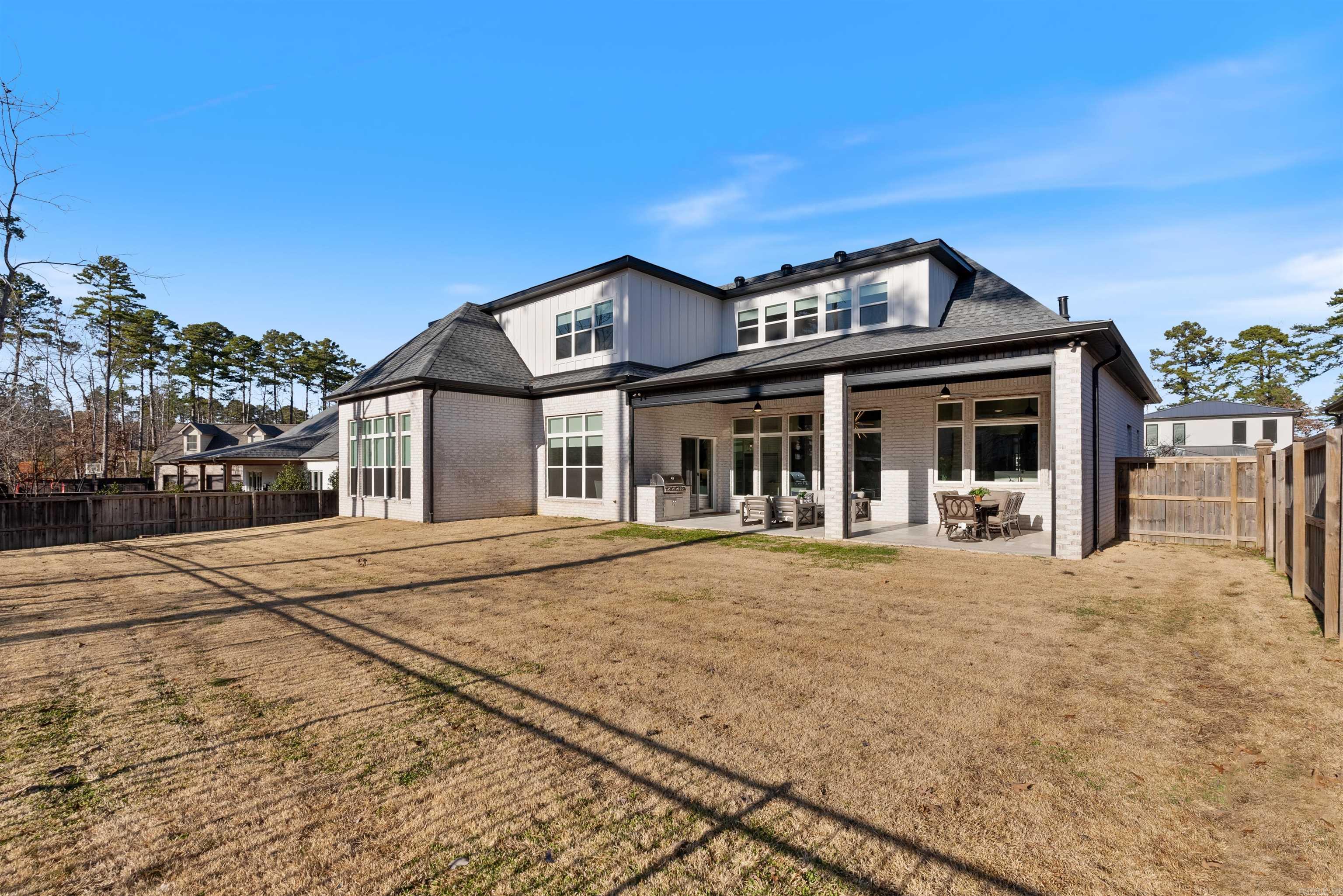 CHENAL VALLEY "ENSBURY PLACE" - Residential