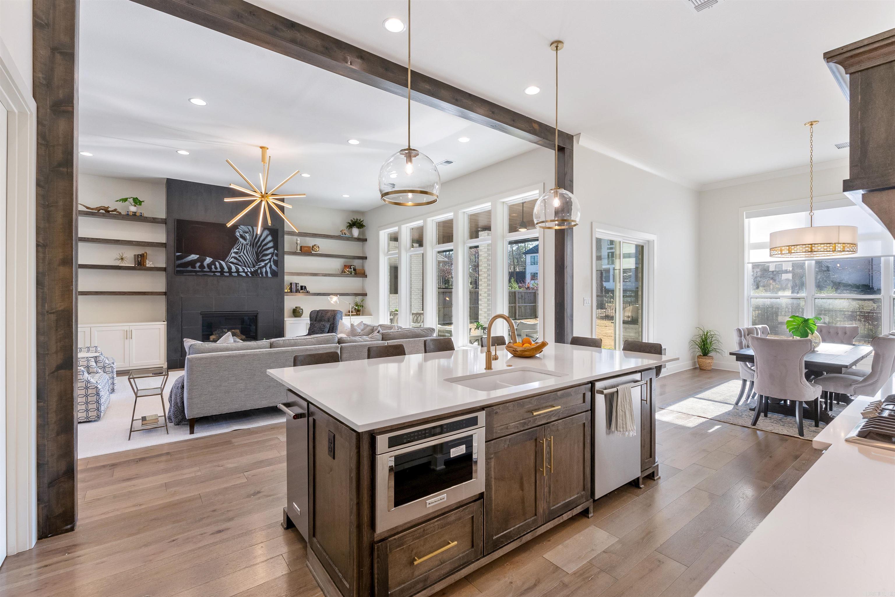 CHENAL VALLEY "ENSBURY PLACE" - Residential