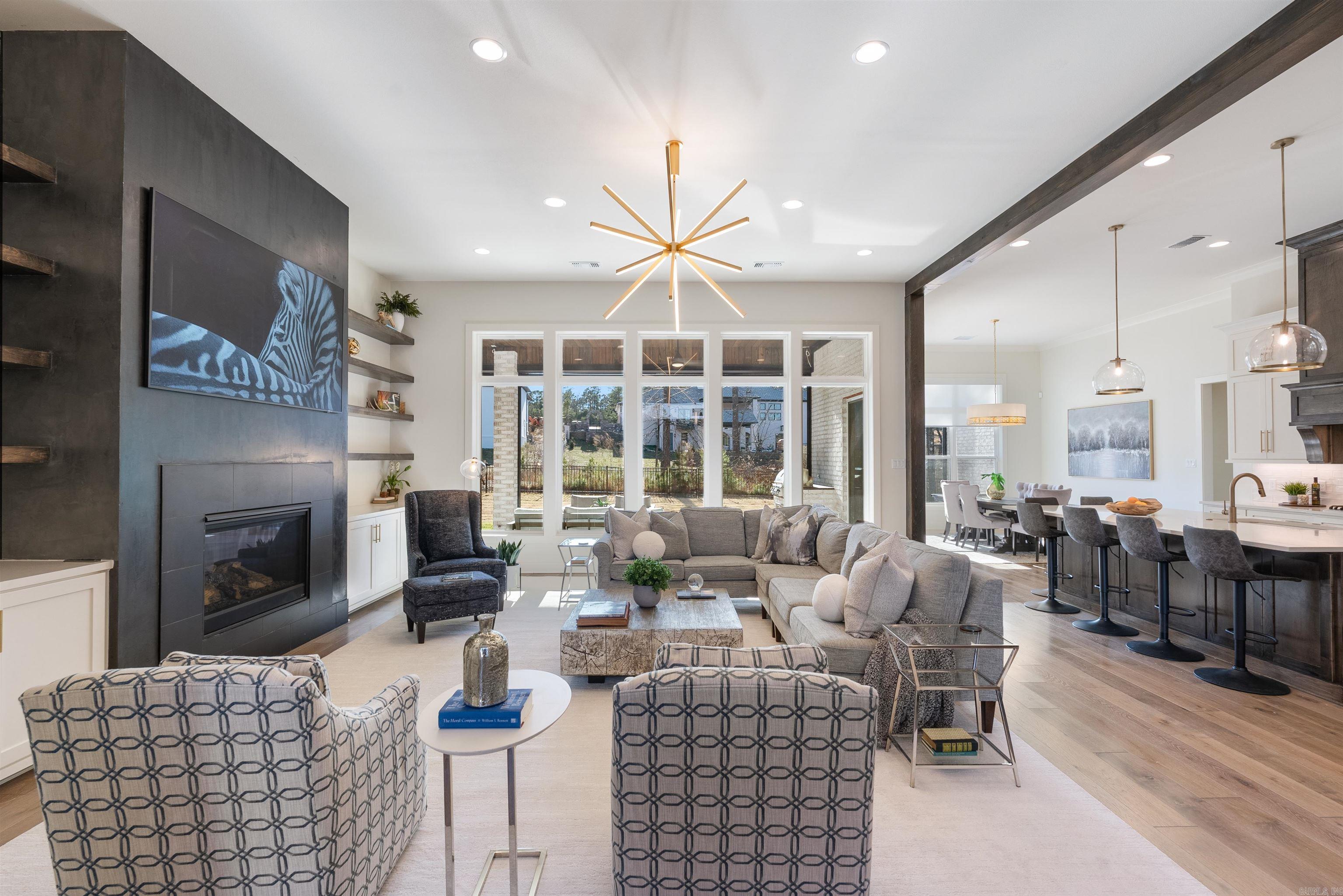 CHENAL VALLEY "ENSBURY PLACE" - Residential