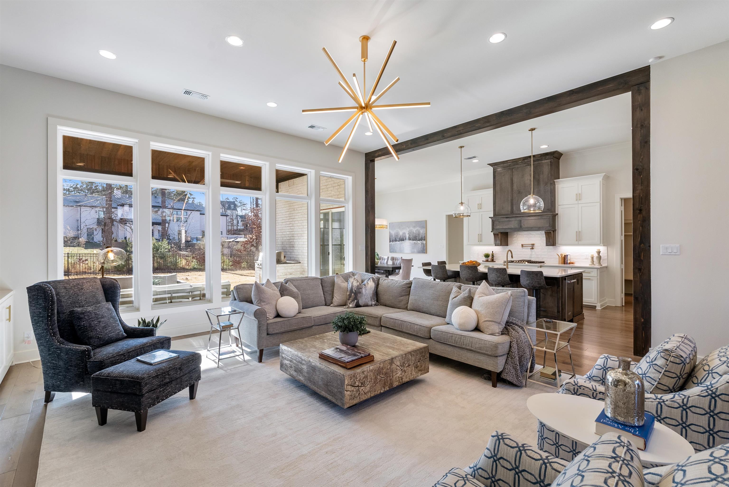 CHENAL VALLEY "ENSBURY PLACE" - Residential