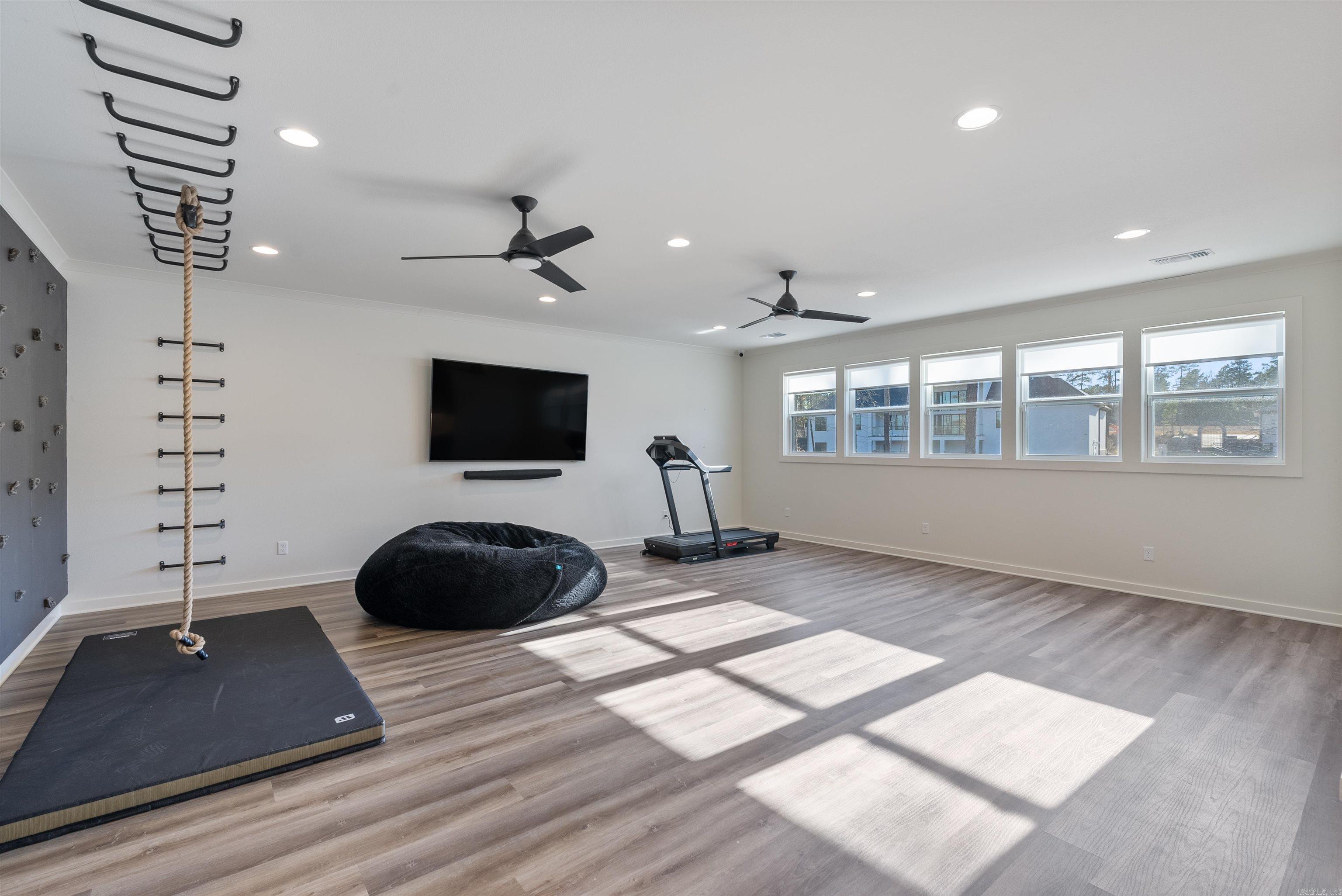 CHENAL VALLEY "ENSBURY PLACE" - Residential