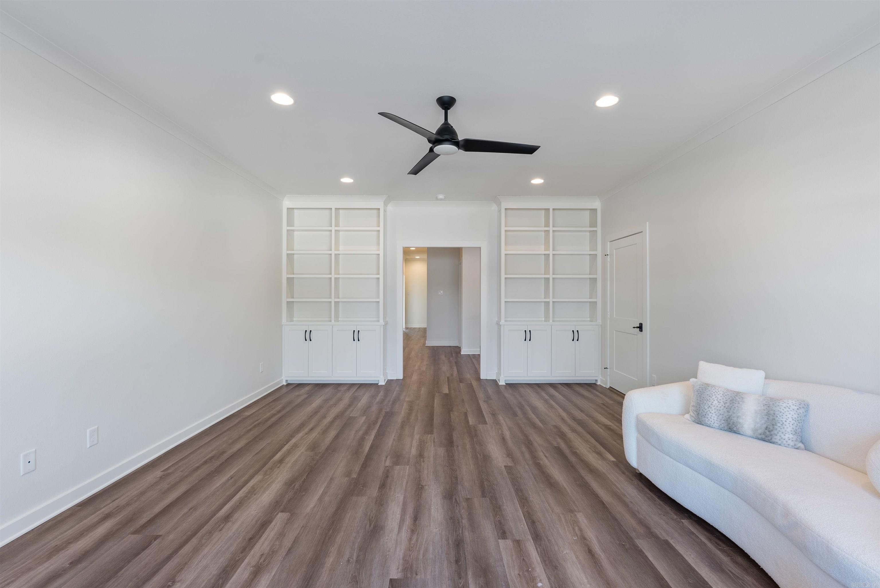 CHENAL VALLEY "ENSBURY PLACE" - Residential