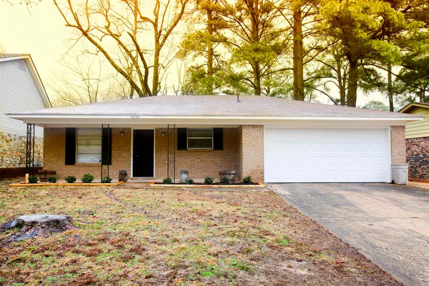 Super cute 3BD remodeled home in Southwest Little Rock. Plenty of windows in the living room. Eat-in-Kitchen with new granite countertops and a new backsplash. Large fenced yard that is perfect for dogs or kids. The lease for this property is for two years with a 3% increase after the first year.