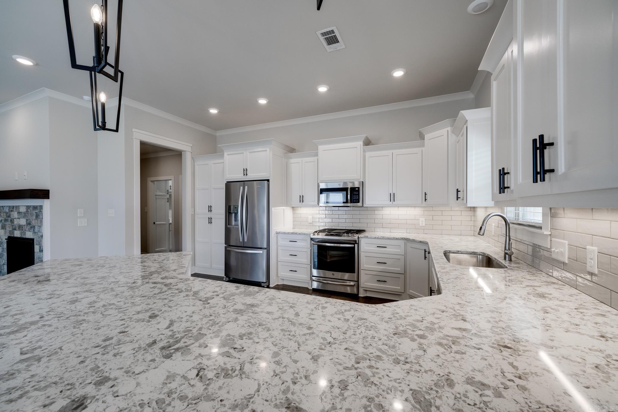 ROBYNMAR - Residential