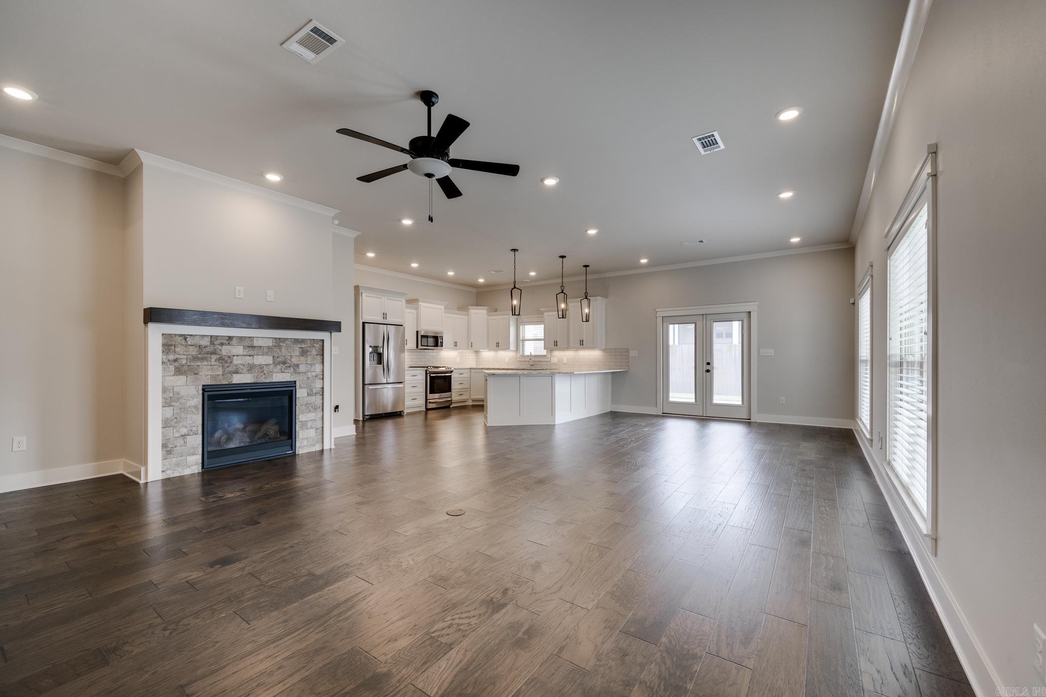 ROBYNMAR - Residential