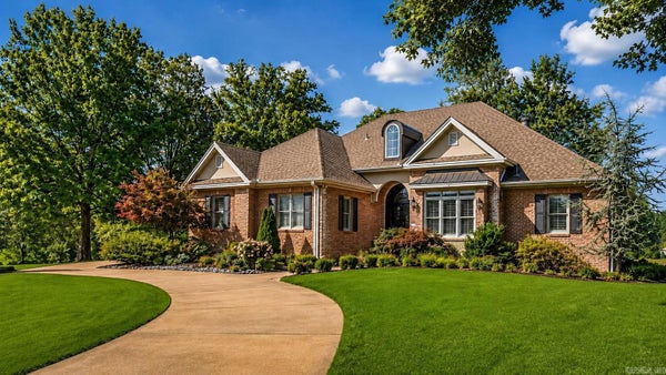 2213 RIDGEPOINTE DR, JONESBORO, AR 72404 - Image f6632bfa8f9770558cdaf8a2c186fc8c/1345053596