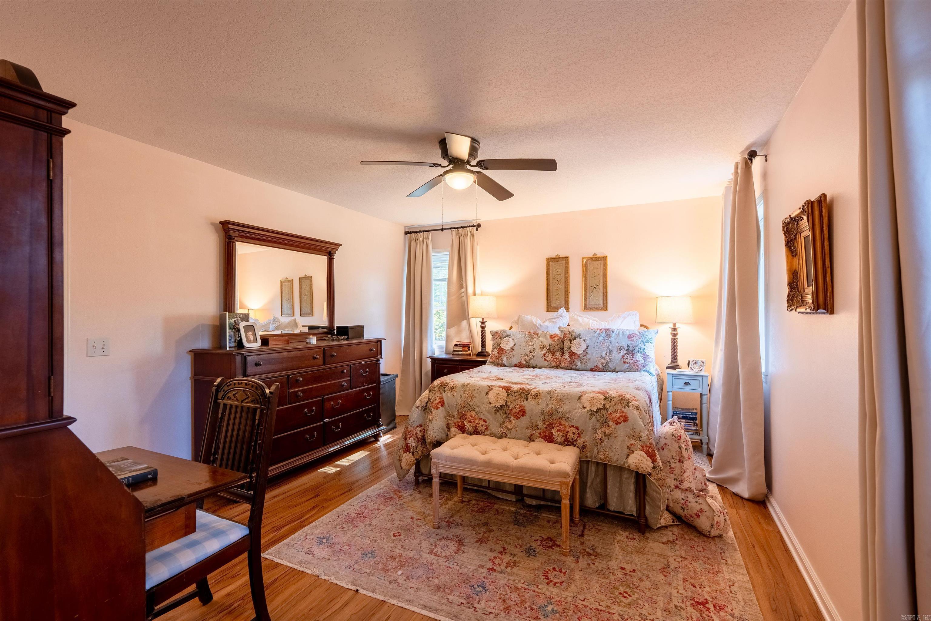 CRESTWOOD - Residential