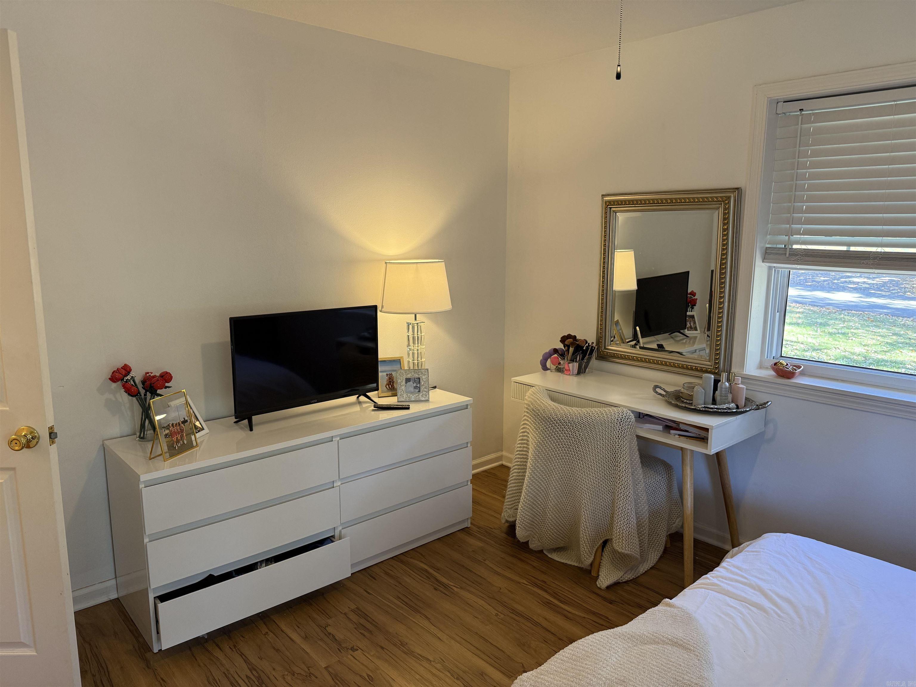 CRESTWOOD - Residential