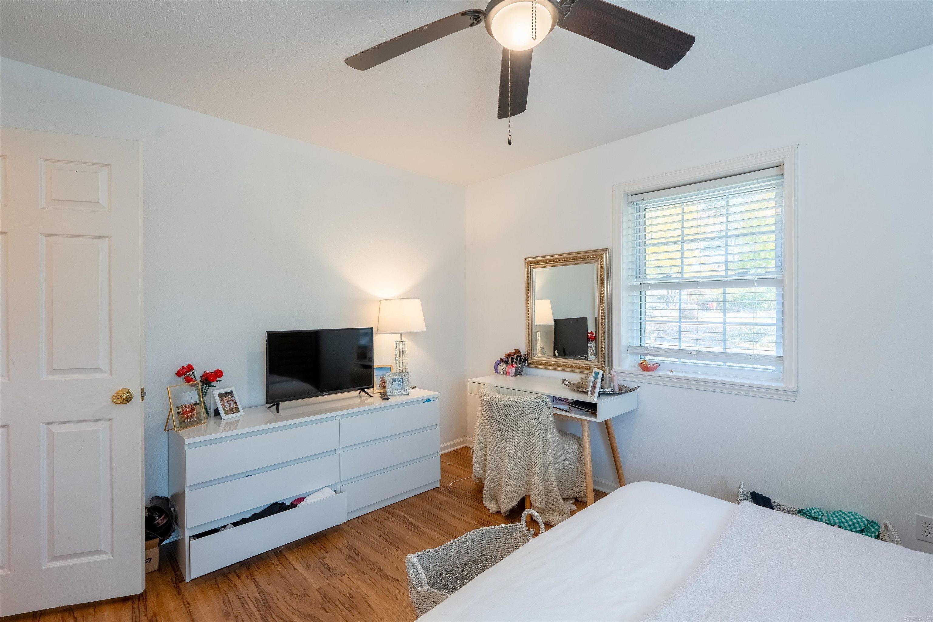 CRESTWOOD - Residential