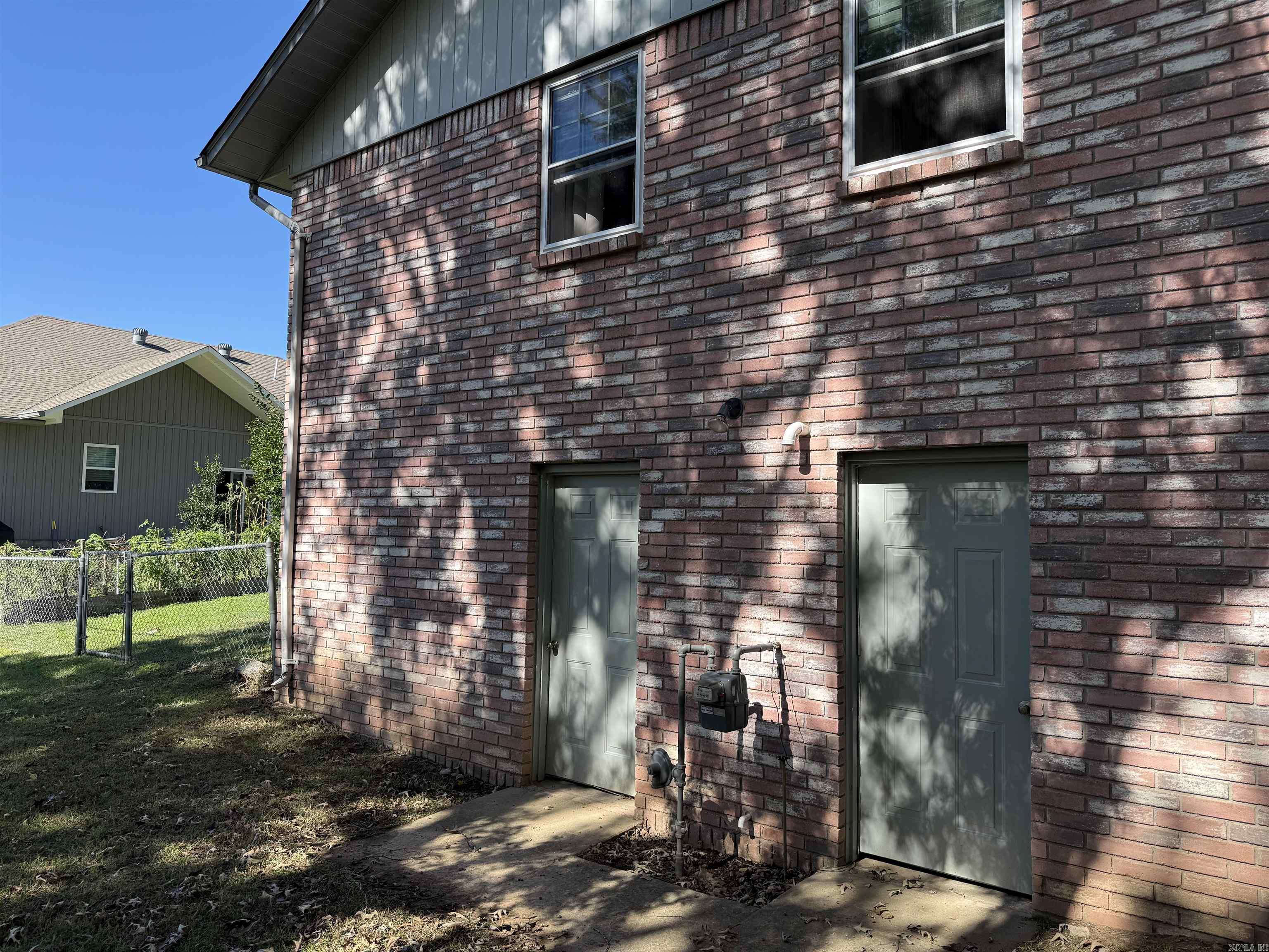 CRESTWOOD - Residential