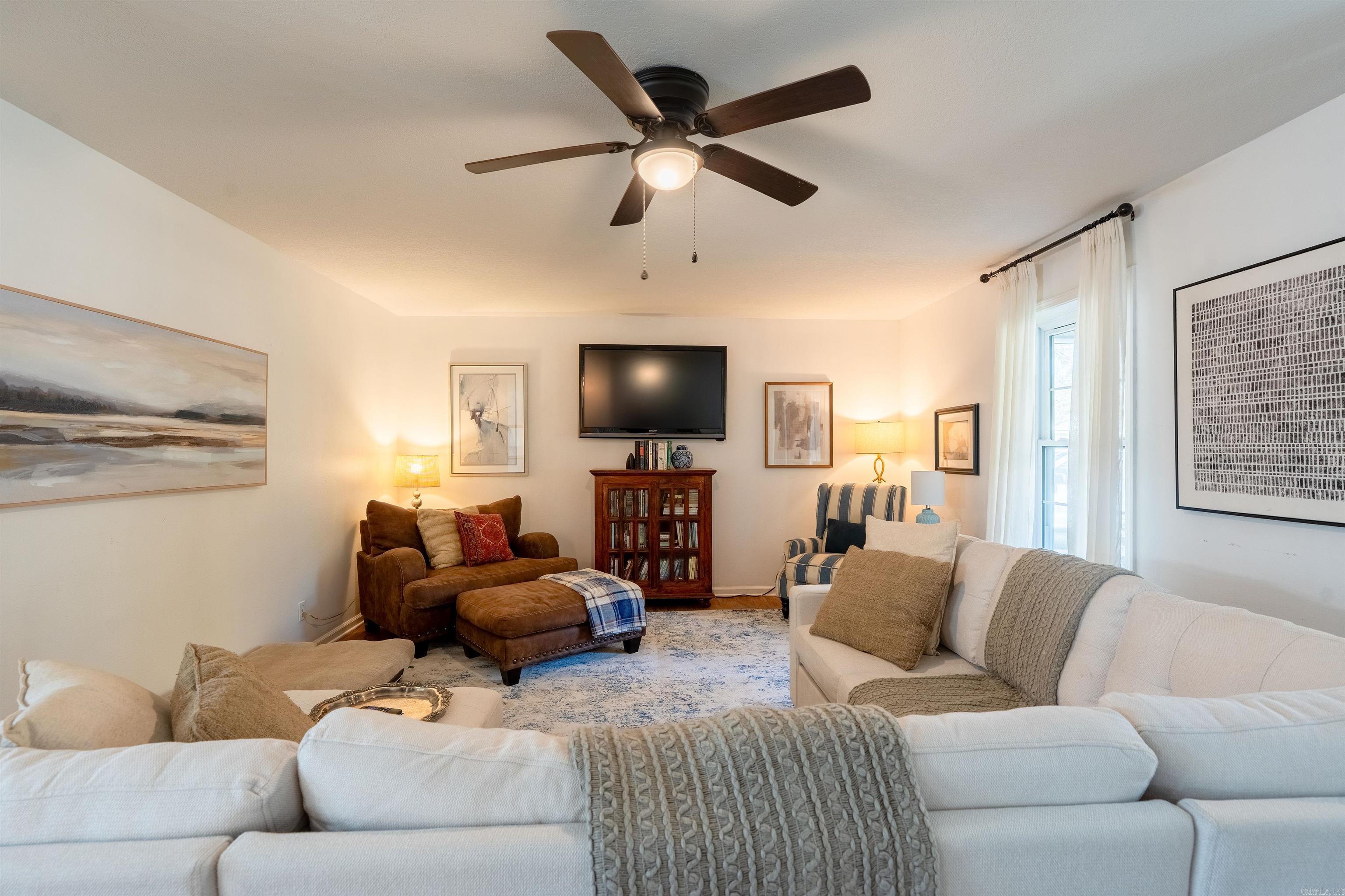 CRESTWOOD - Residential