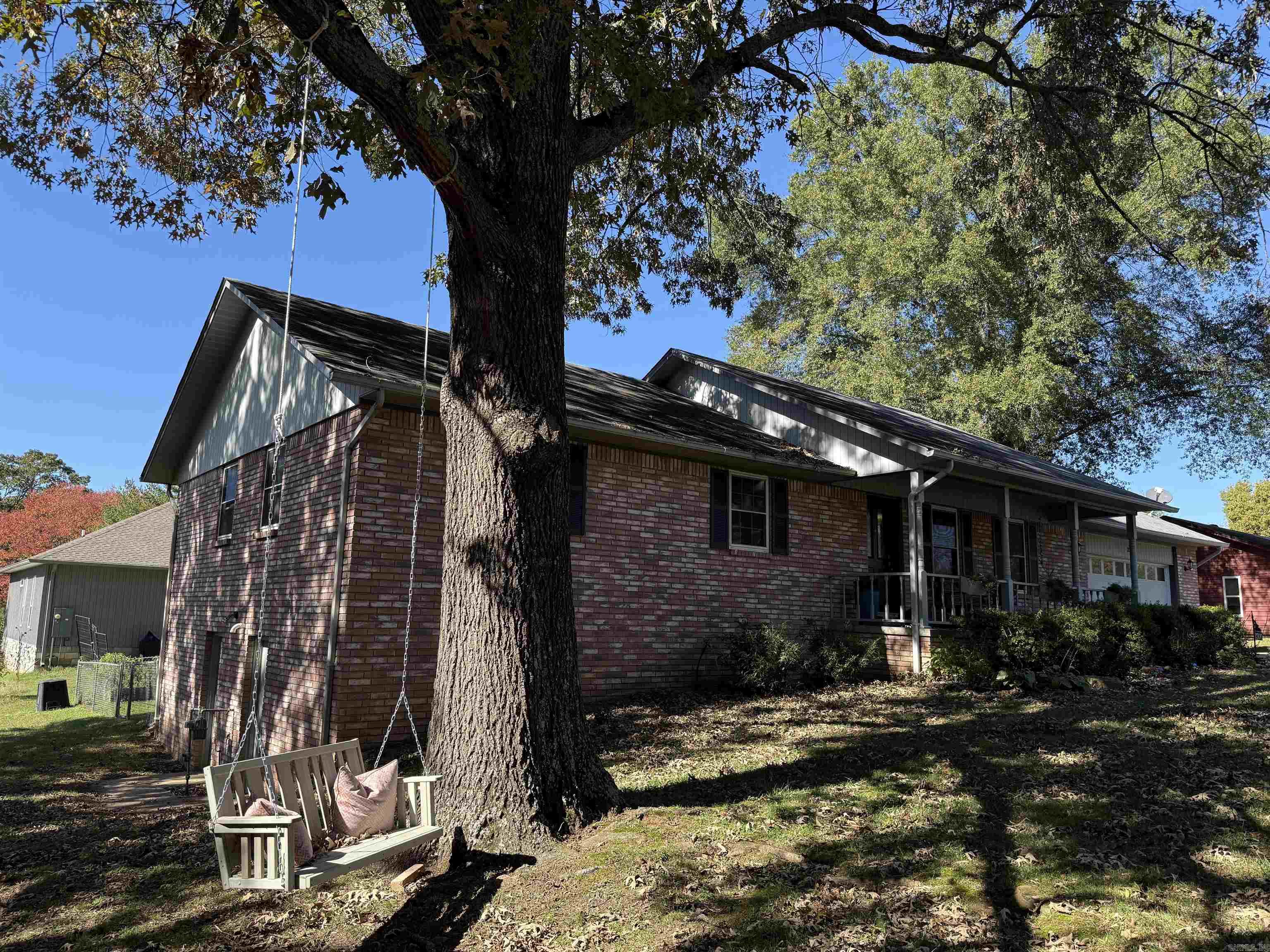 CRESTWOOD - Residential