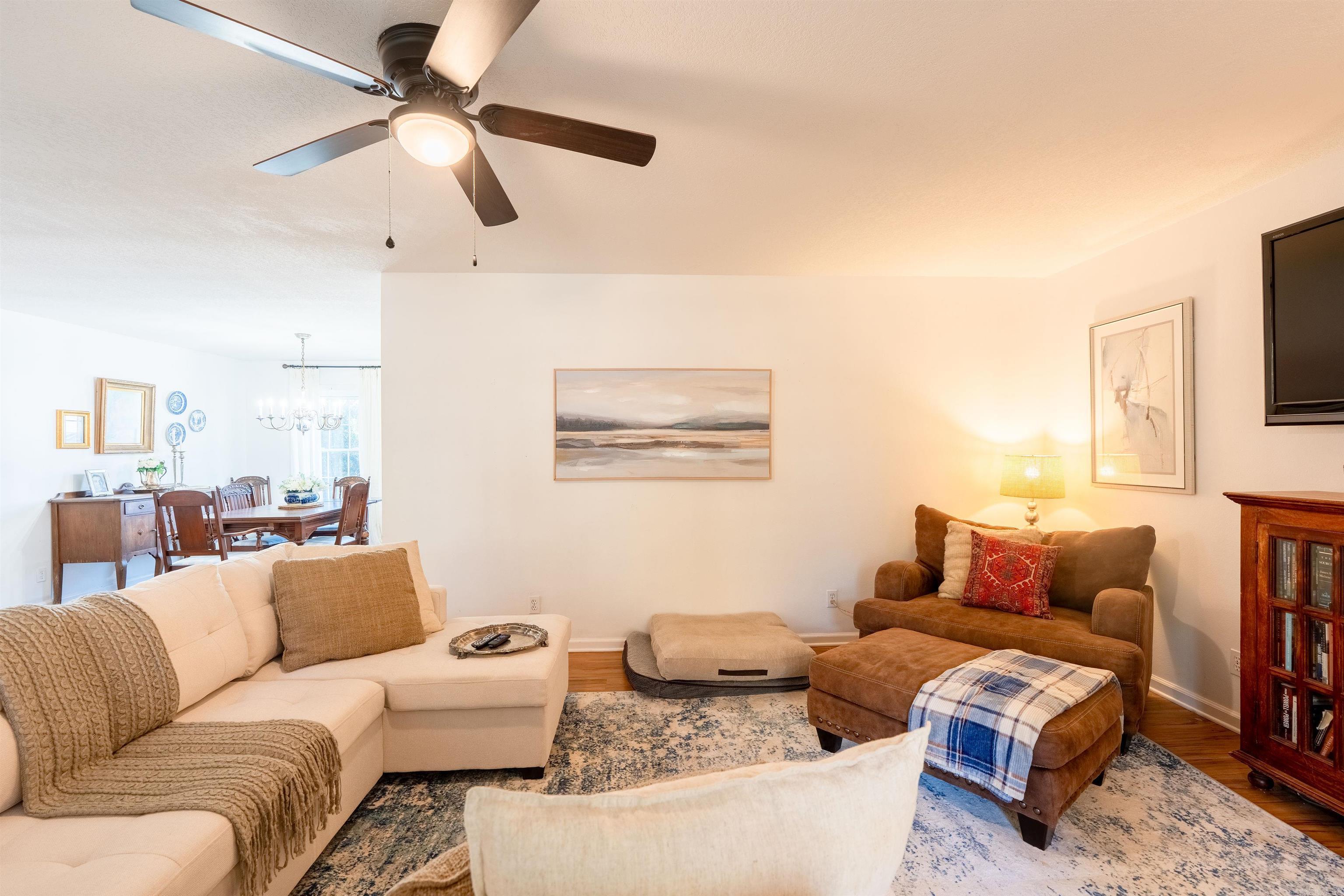 CRESTWOOD - Residential