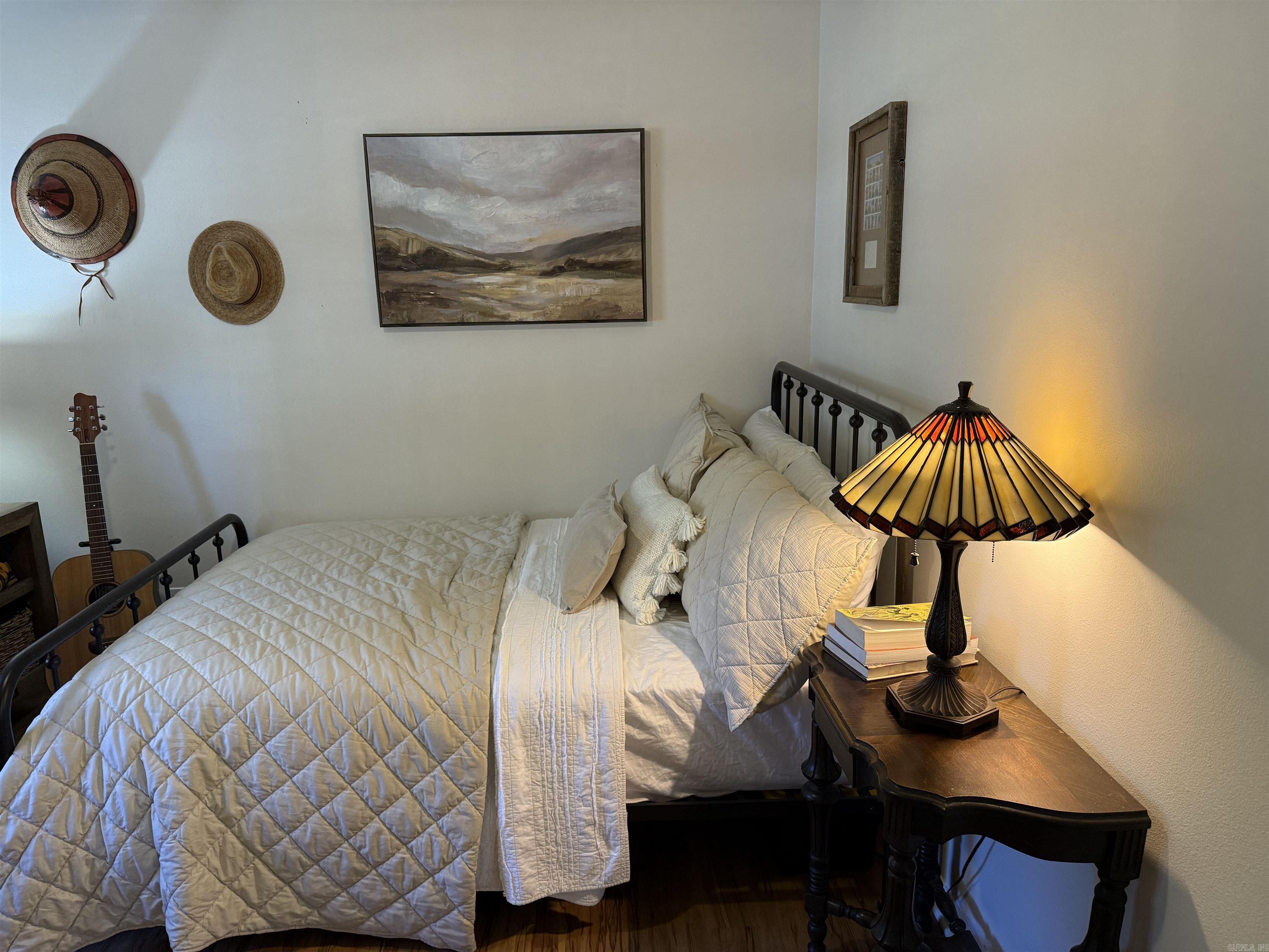 CRESTWOOD - Residential