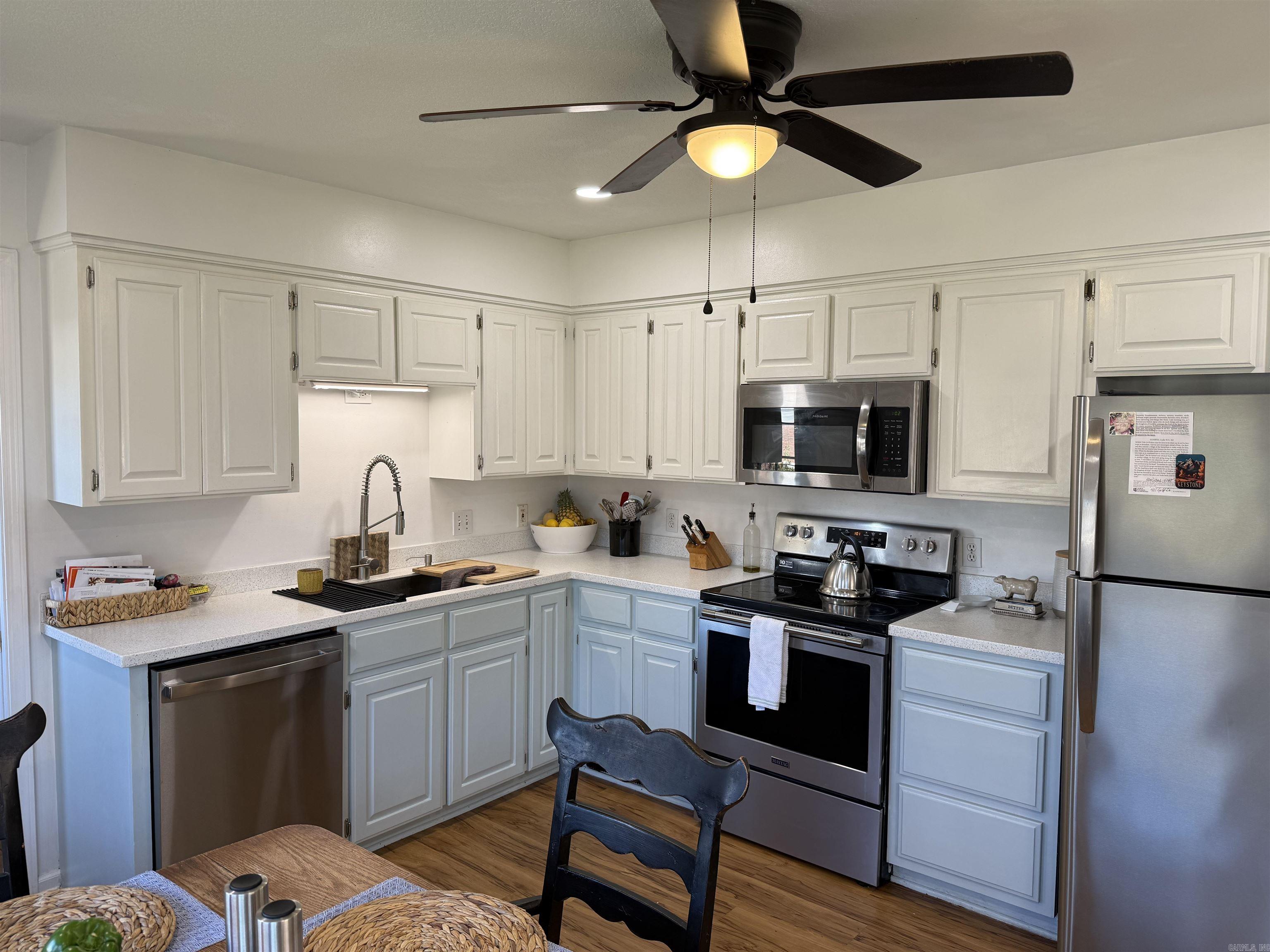 CRESTWOOD - Residential