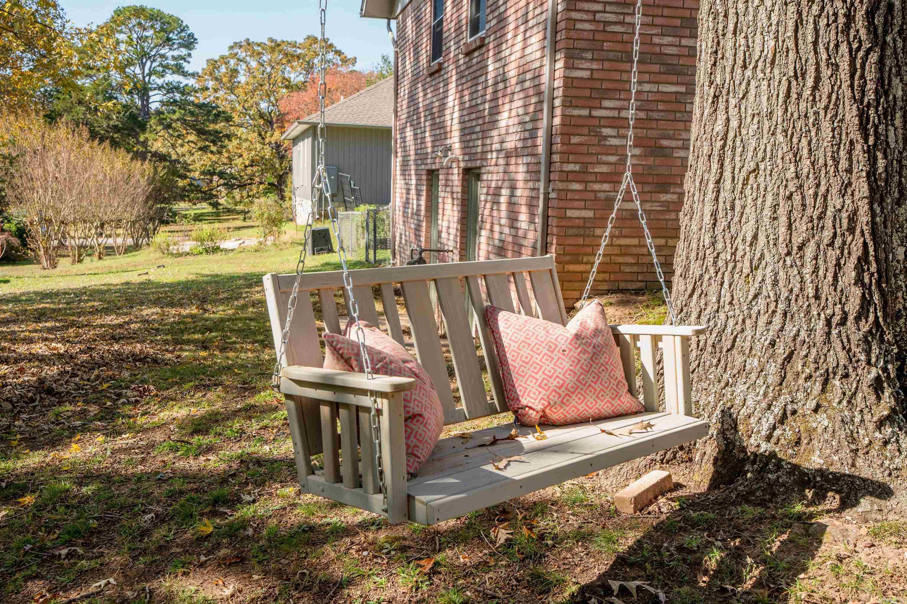 CRESTWOOD - Residential