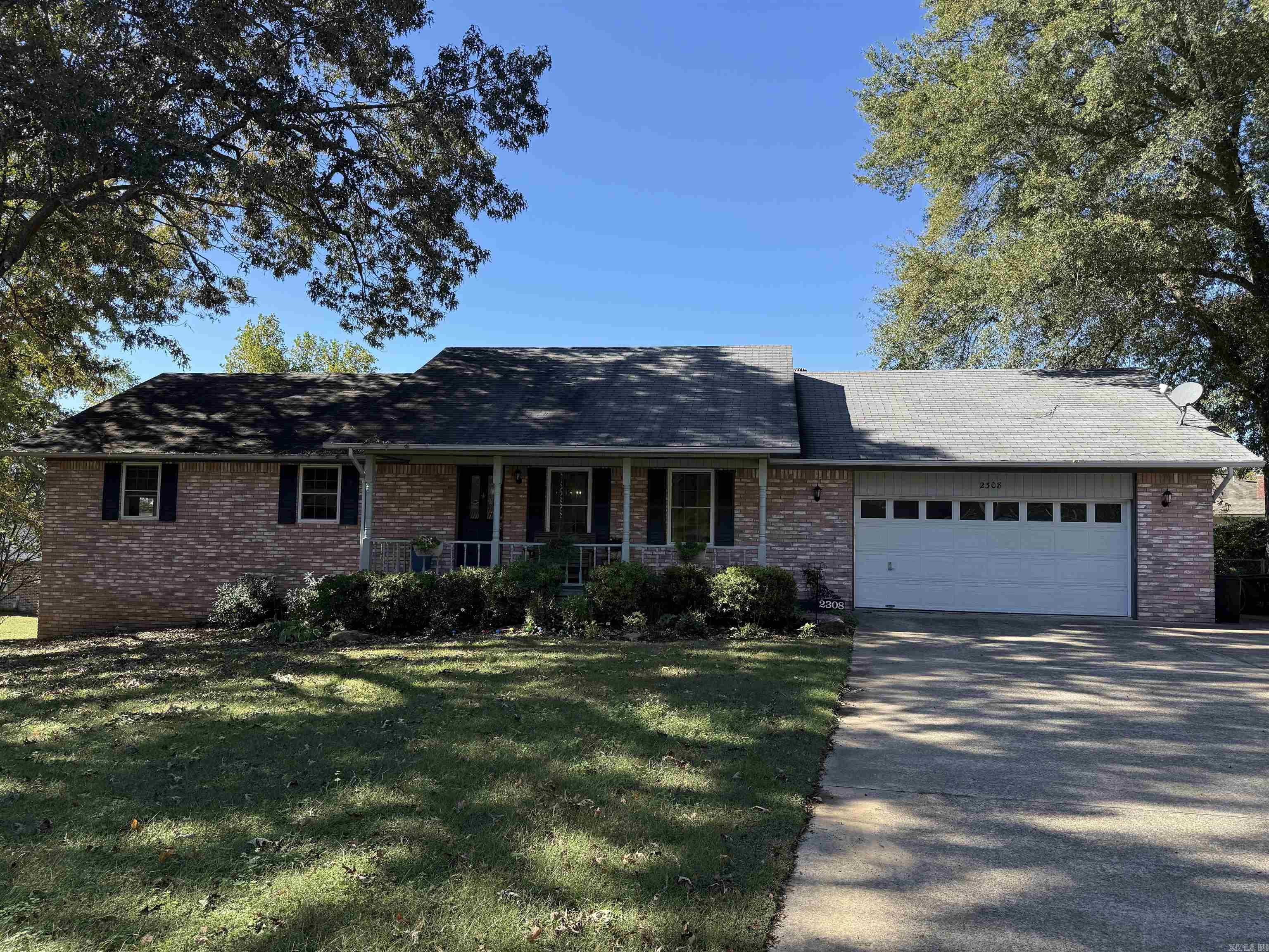 CRESTWOOD - Residential