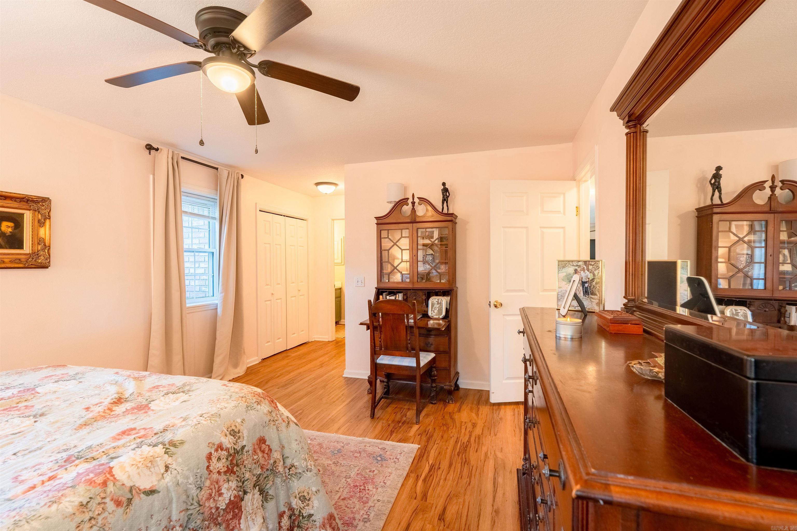 CRESTWOOD - Residential